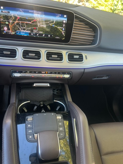 MERCEDES-BENZ GLE 300 d 4Matic AMG Line 9G-Tronic-image-6