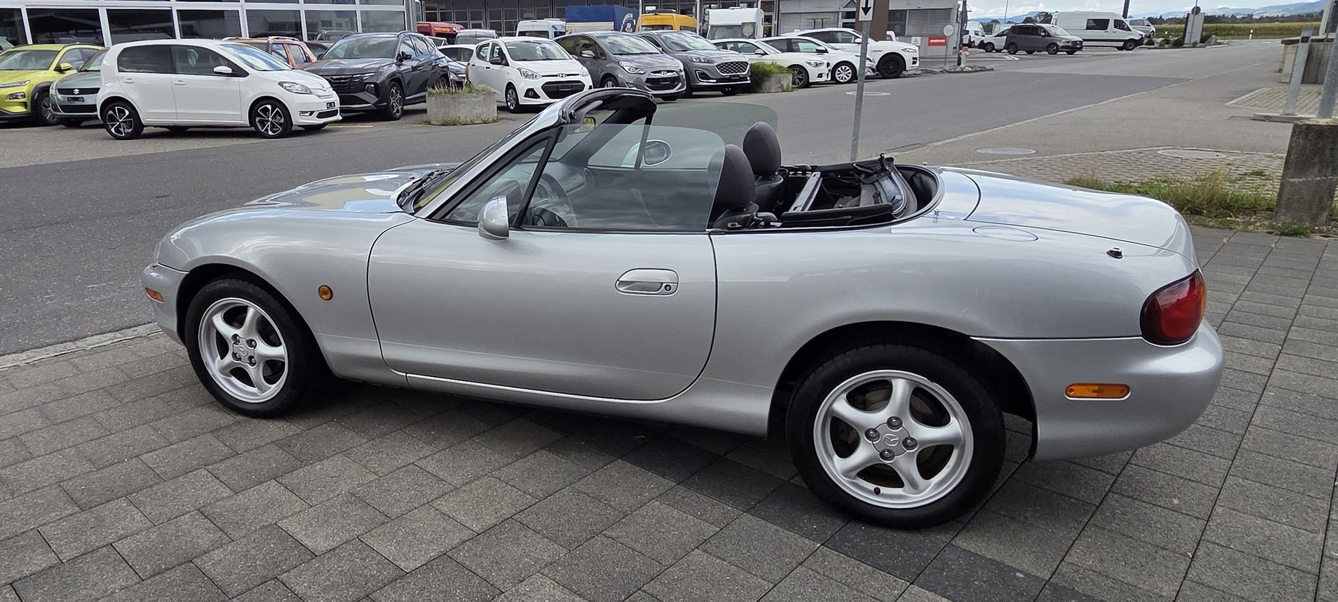 MAZDA MX-5 1.8i-16 Youngster-image-18