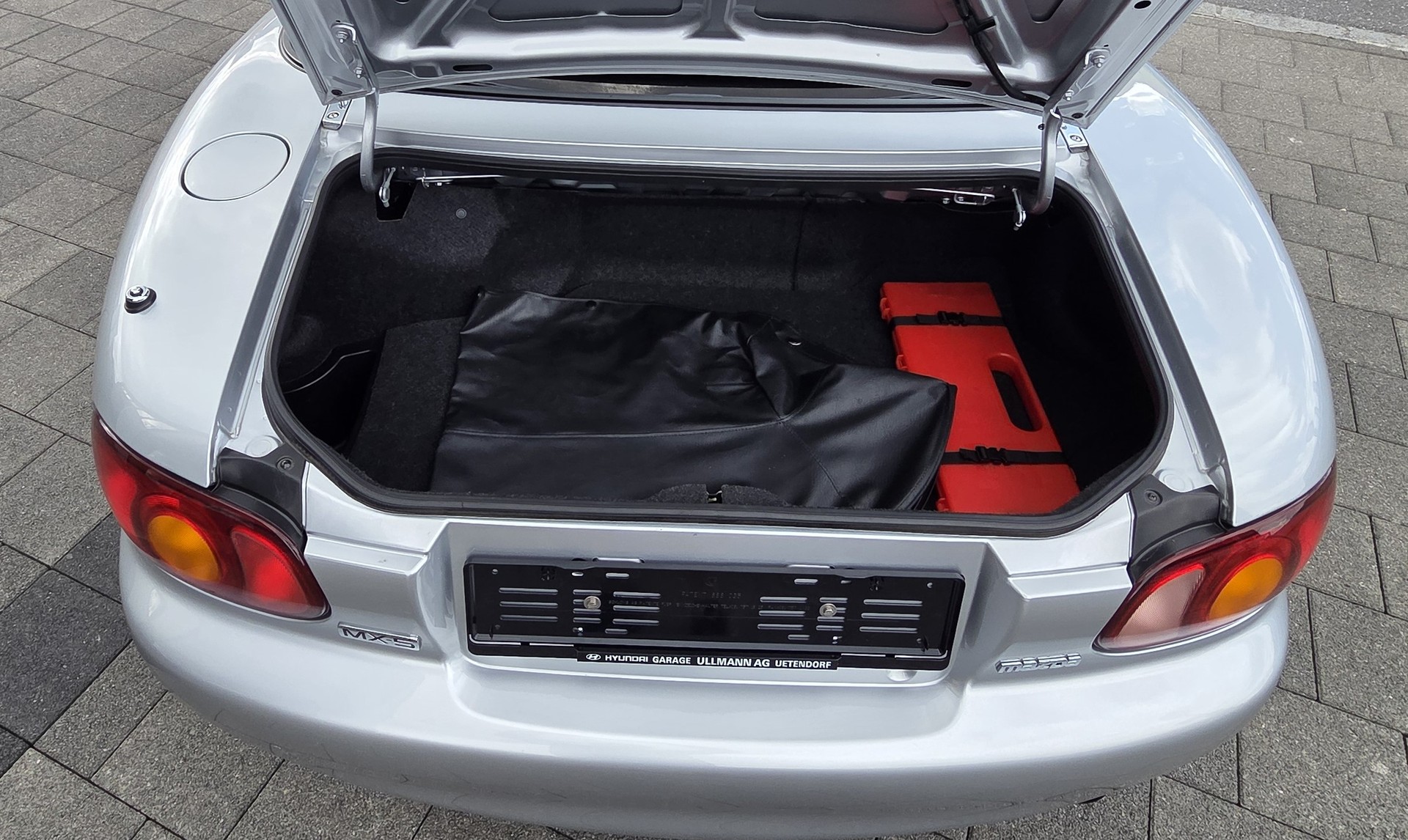 MAZDA MX-5 1.8i-16 Youngster-image-11