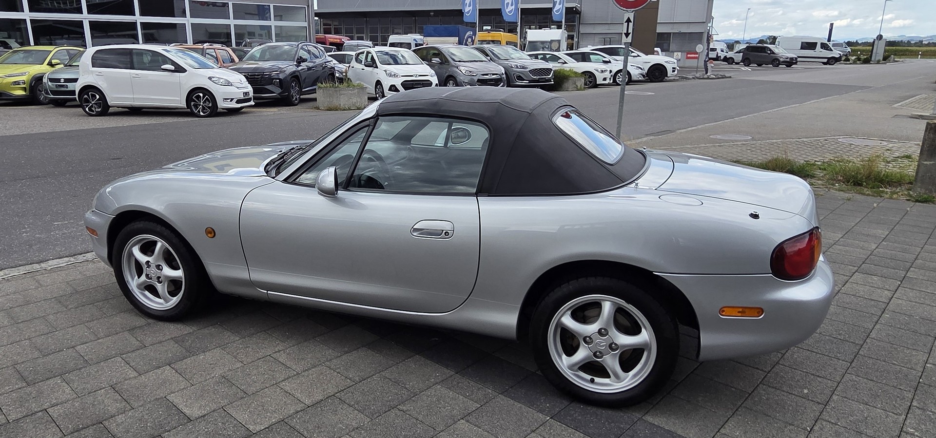 MAZDA MX-5 1.8i-16 Youngster-image-6