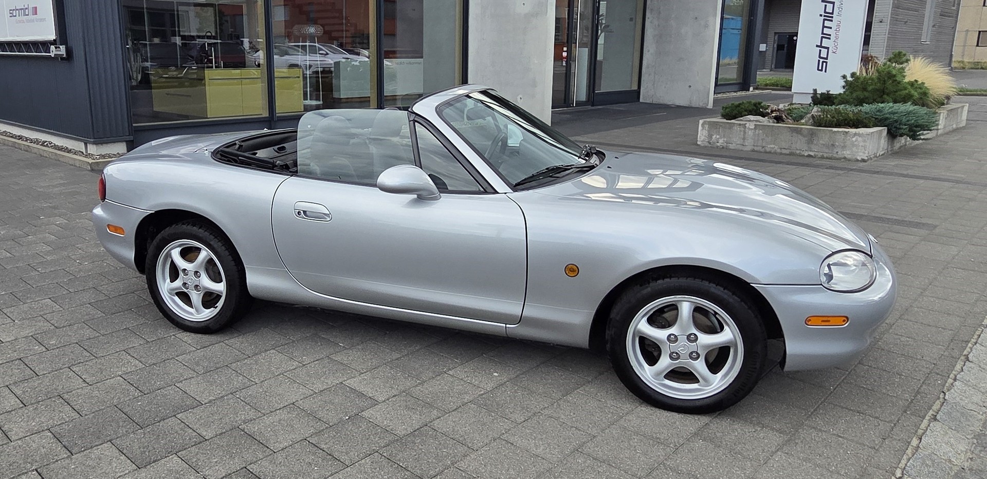 MAZDA MX-5 1.8i-16 Youngster-image-14