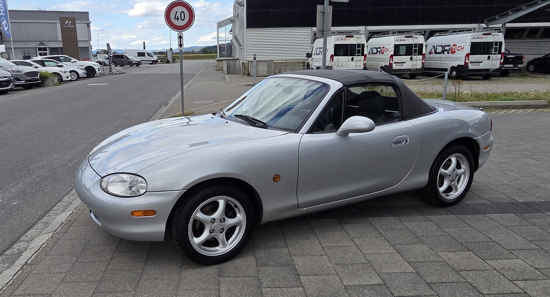 MAZDA MX-5 1.8i-16 Youngster-image-7