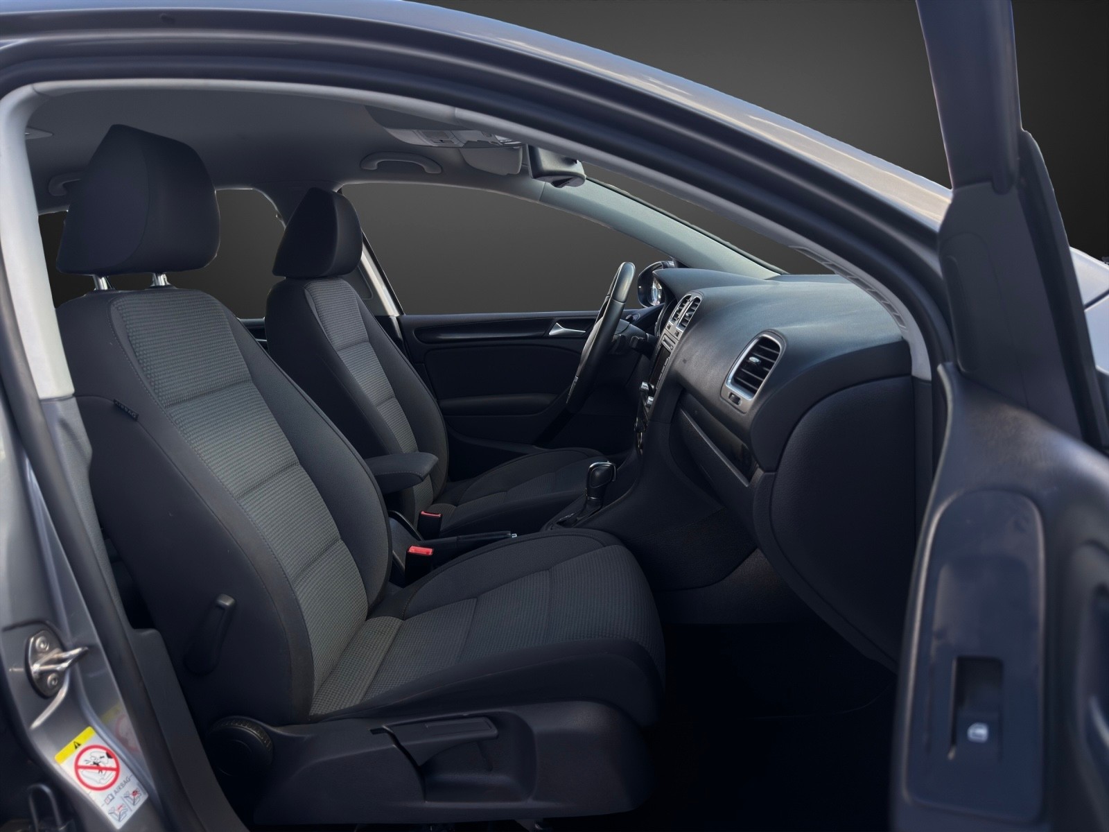 VW Golf 1.4 TSI Team DSG-image-8