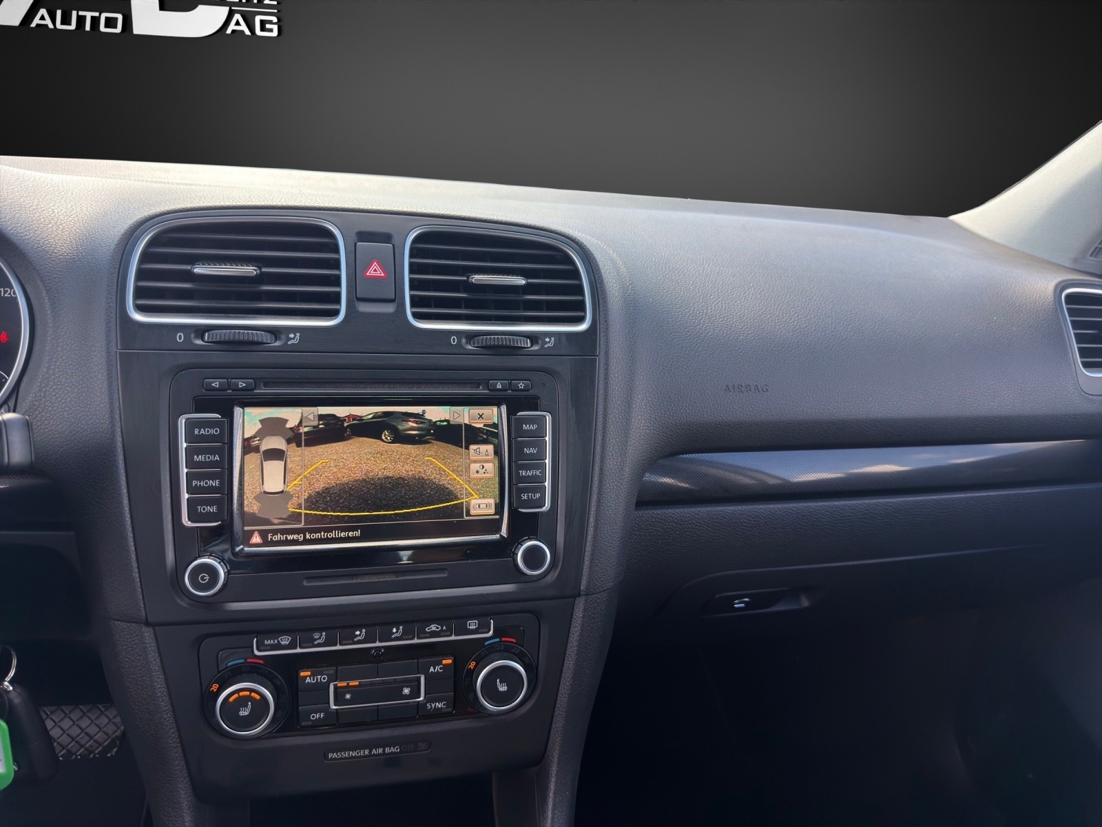 VW Golf 1.4 TSI Team DSG-image-11