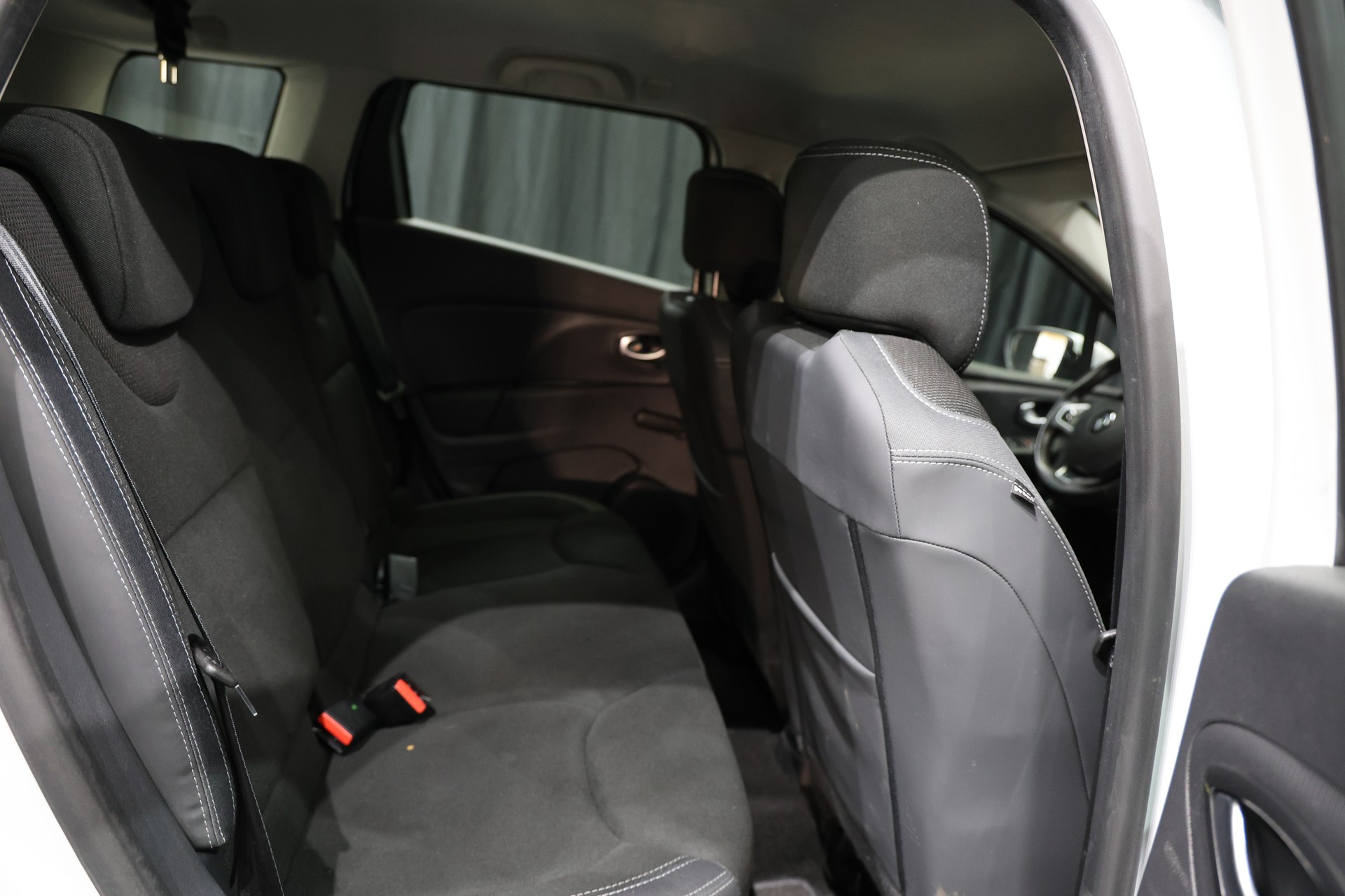 RENAULT Clio Grandtour 1.5 dCi Intens-image-9