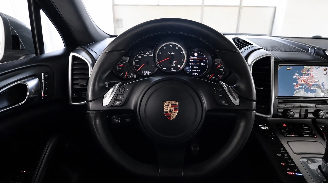 PORSCHE Cayenne Turbo-image-6