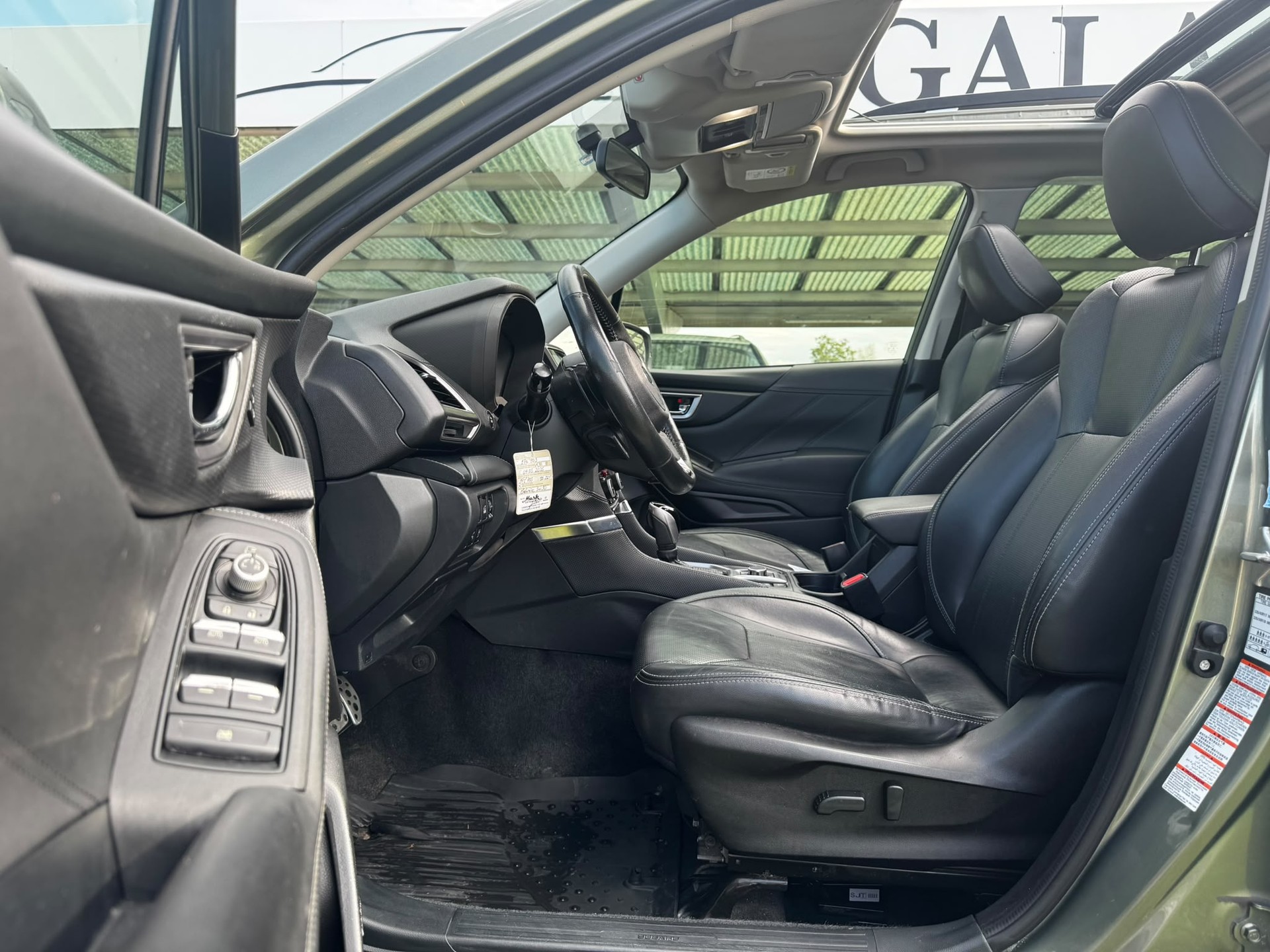 SUBARU Forester 2.0i e-Boxer Advantage Lineartronic-image-11