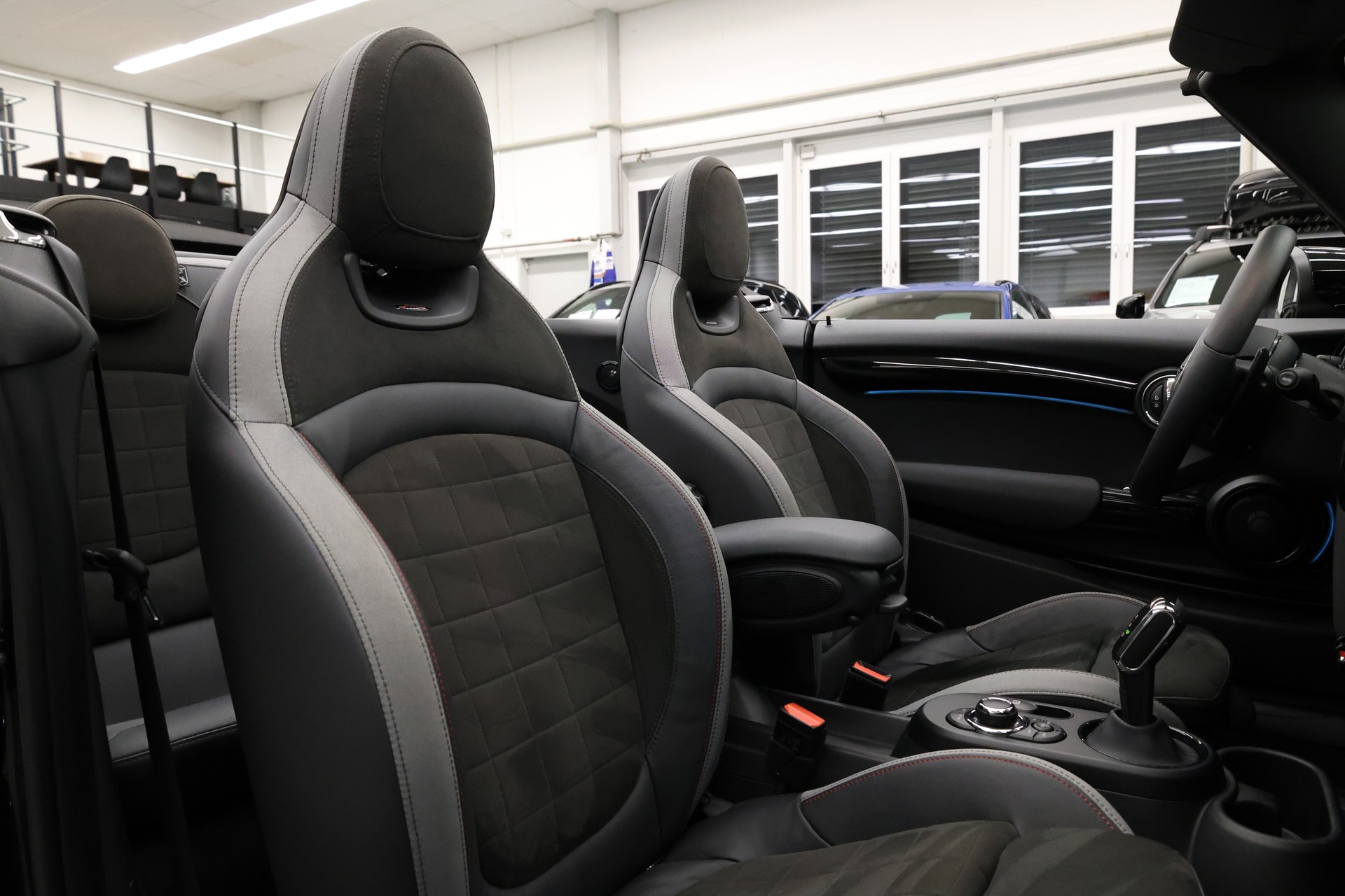 MINI Cabrio F57 2.0i John Cooper Works SAG-image-23