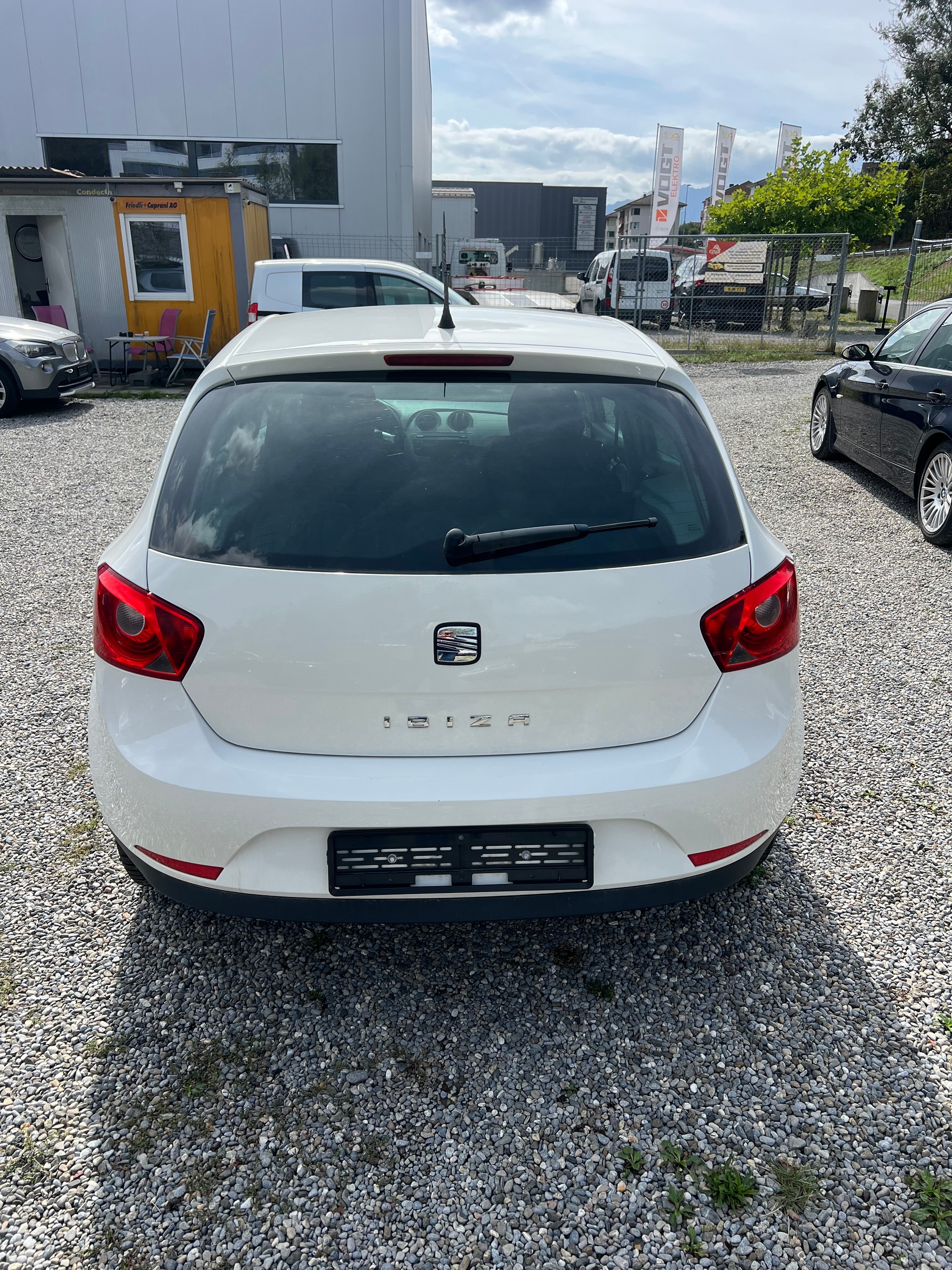 SEAT Ibiza SC 1.4 Sport-image-6