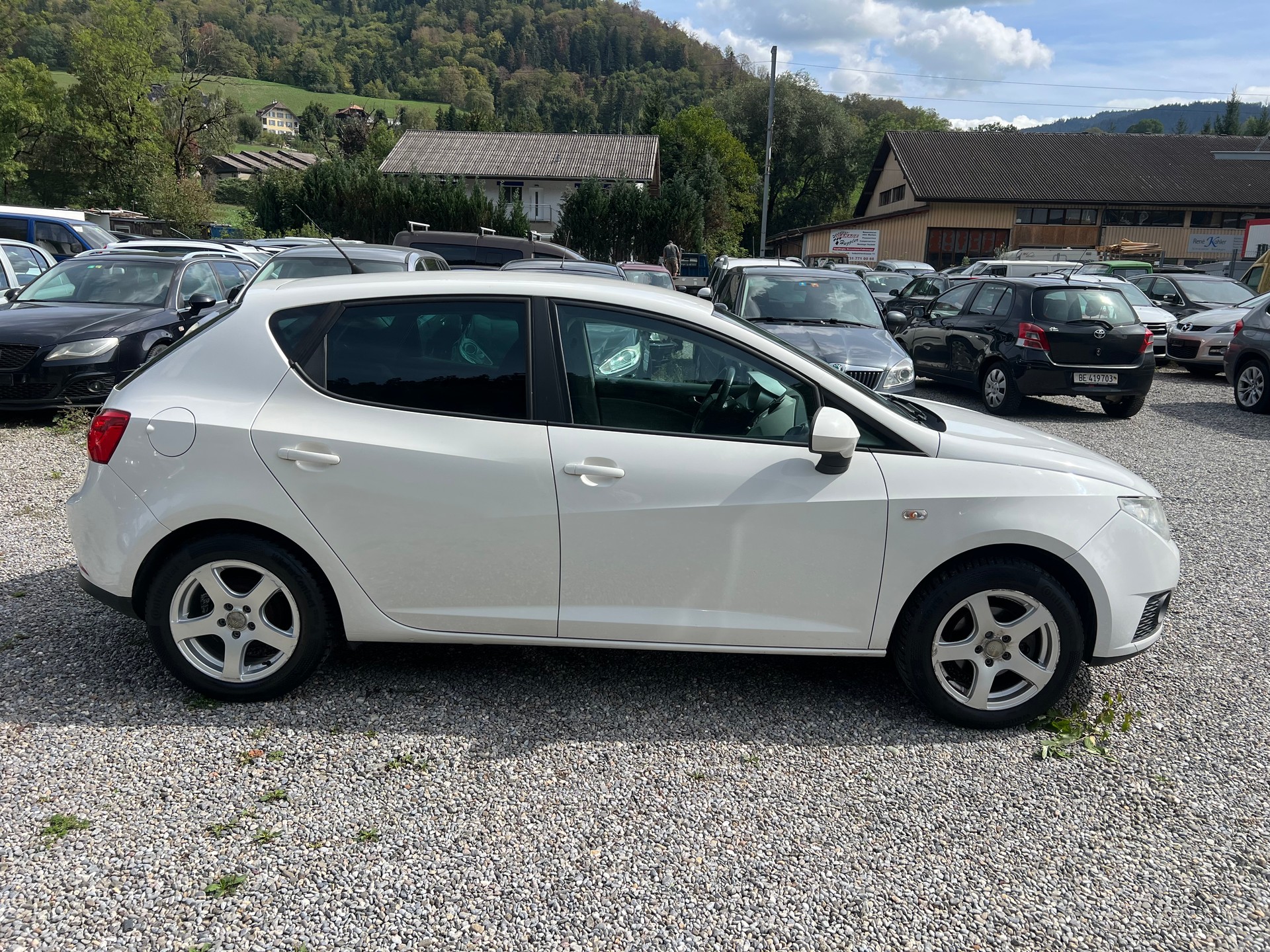 SEAT Ibiza SC 1.4 Sport-image-4