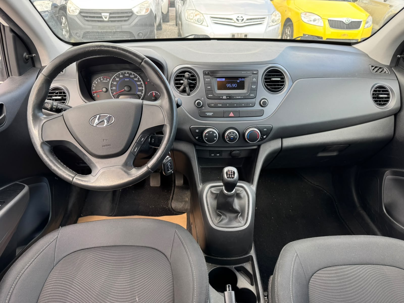 HYUNDAI i10 1.0 GO Plus-image-8