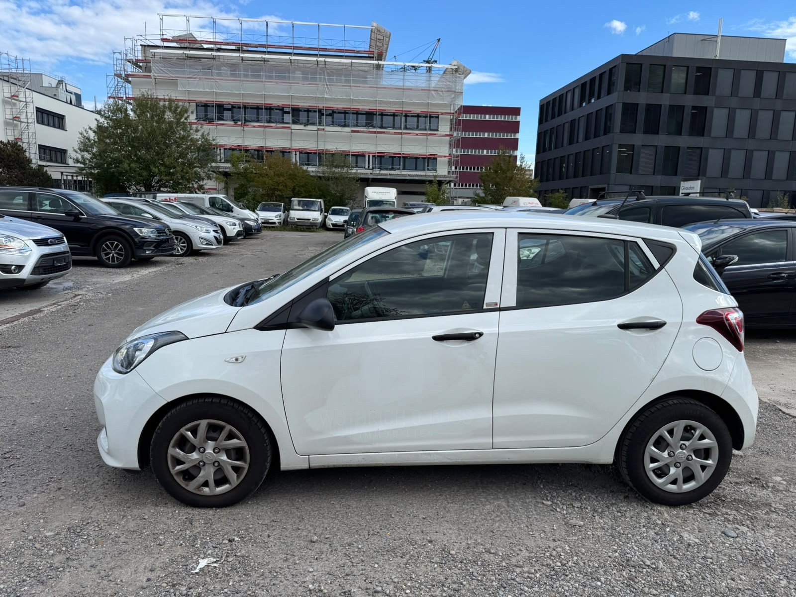 HYUNDAI i10 1.0 GO Plus-image-12