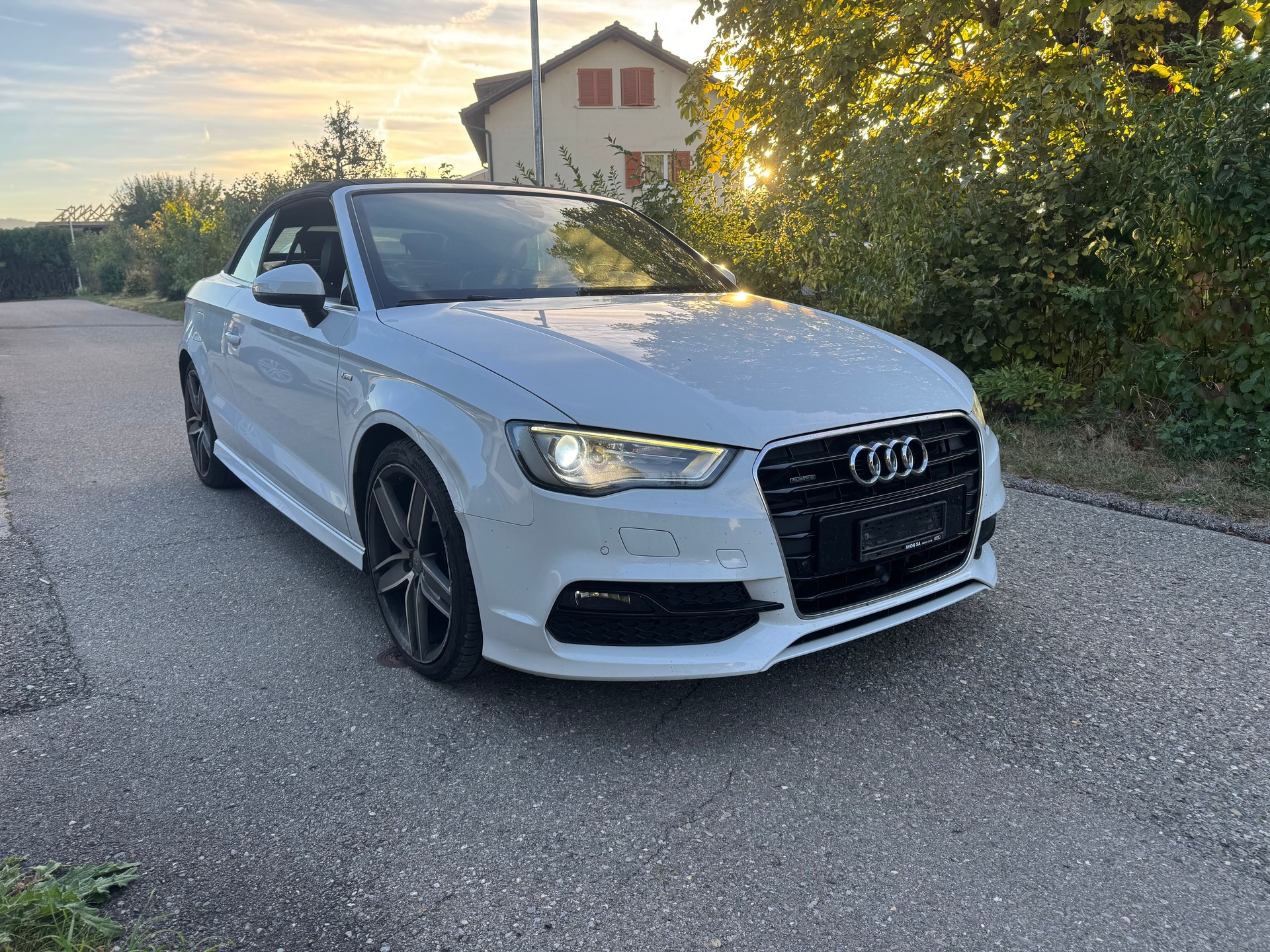 AUDI A3 Cabriolet 1.8 TFSI Ambiente quattro S-tronic-image-5
