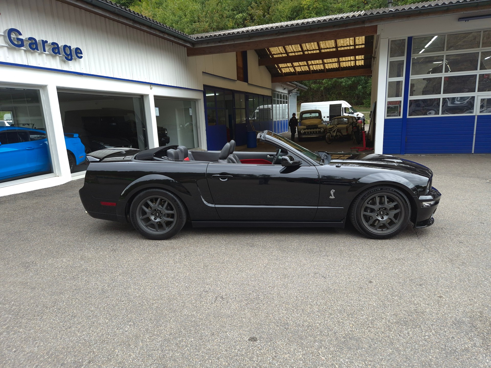 FORD Mustang Shelby GT500 SVT-image-16