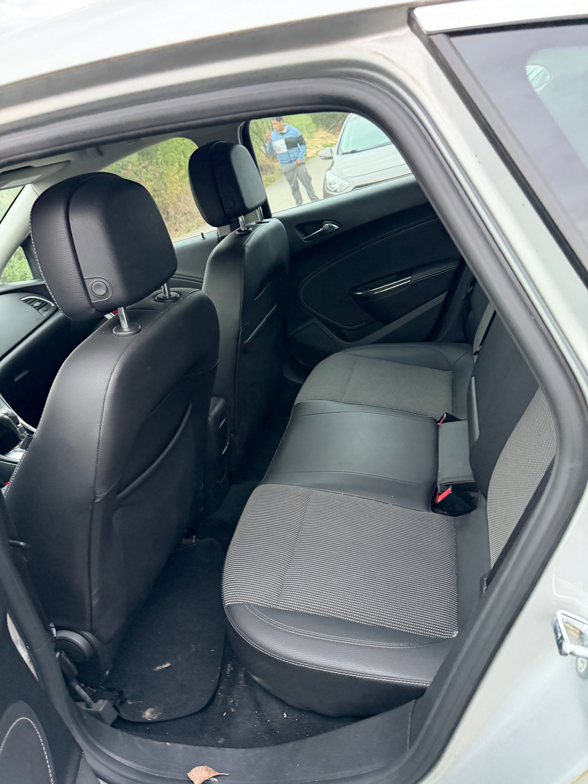 OPEL Astra 1.4i 16V Turbo Cosmo-image-4