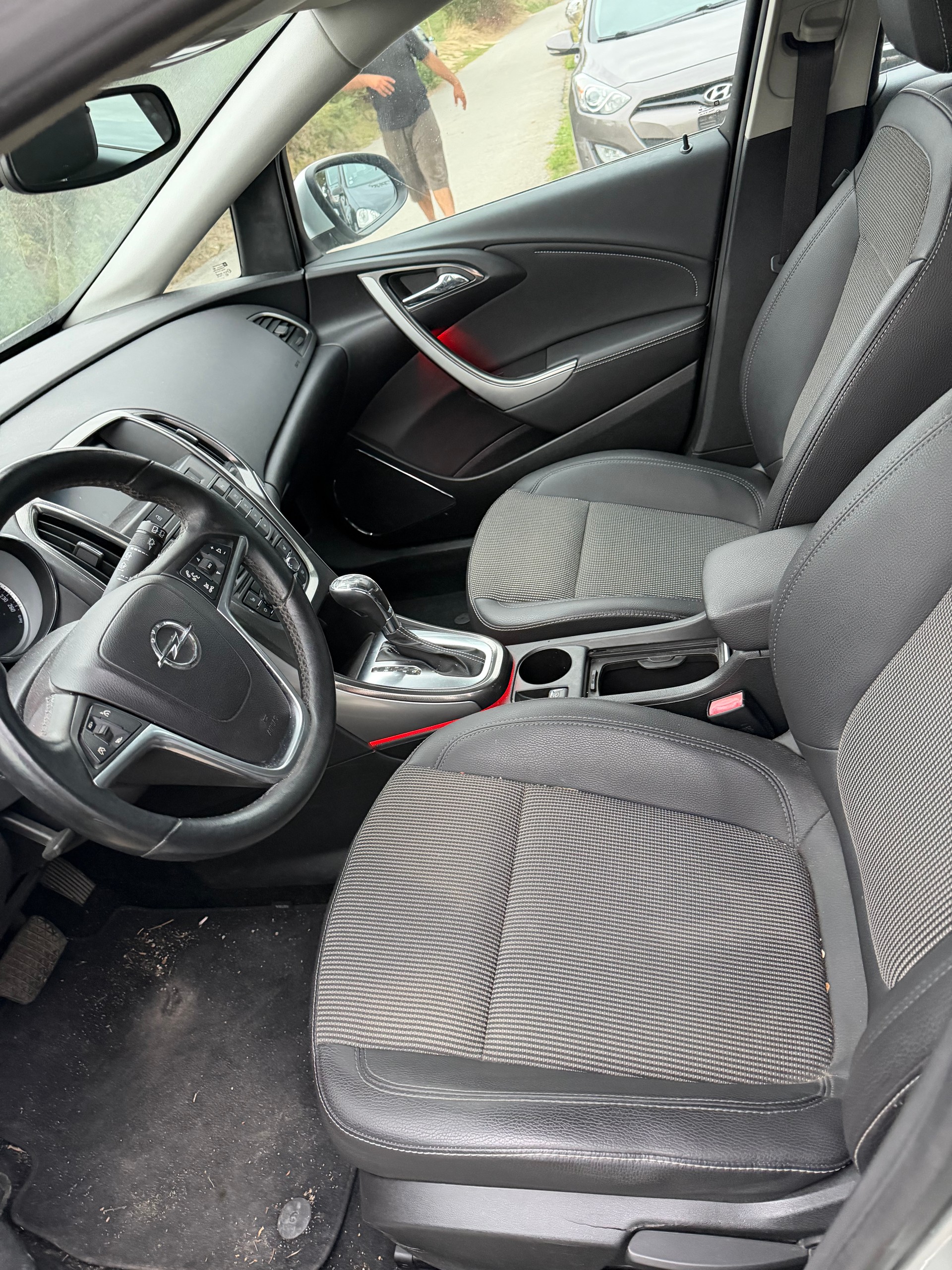 OPEL Astra 1.4i 16V Turbo Cosmo-image-5