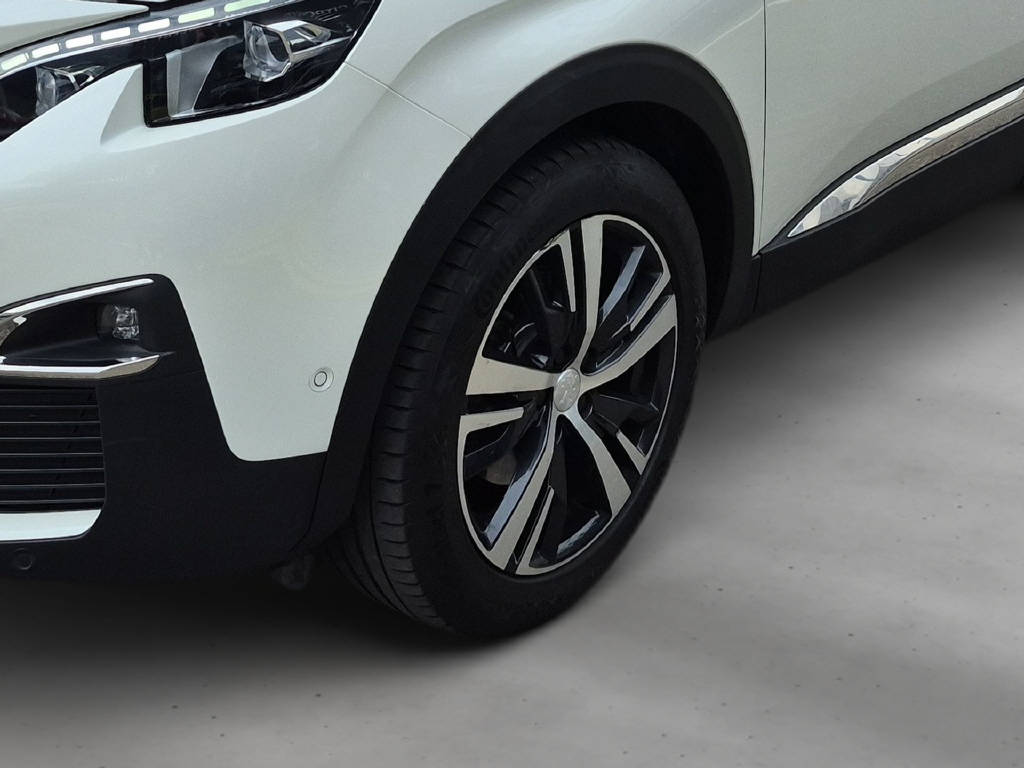 PEUGEOT 3008 1.2 PureTech Allure EAT8-image-3