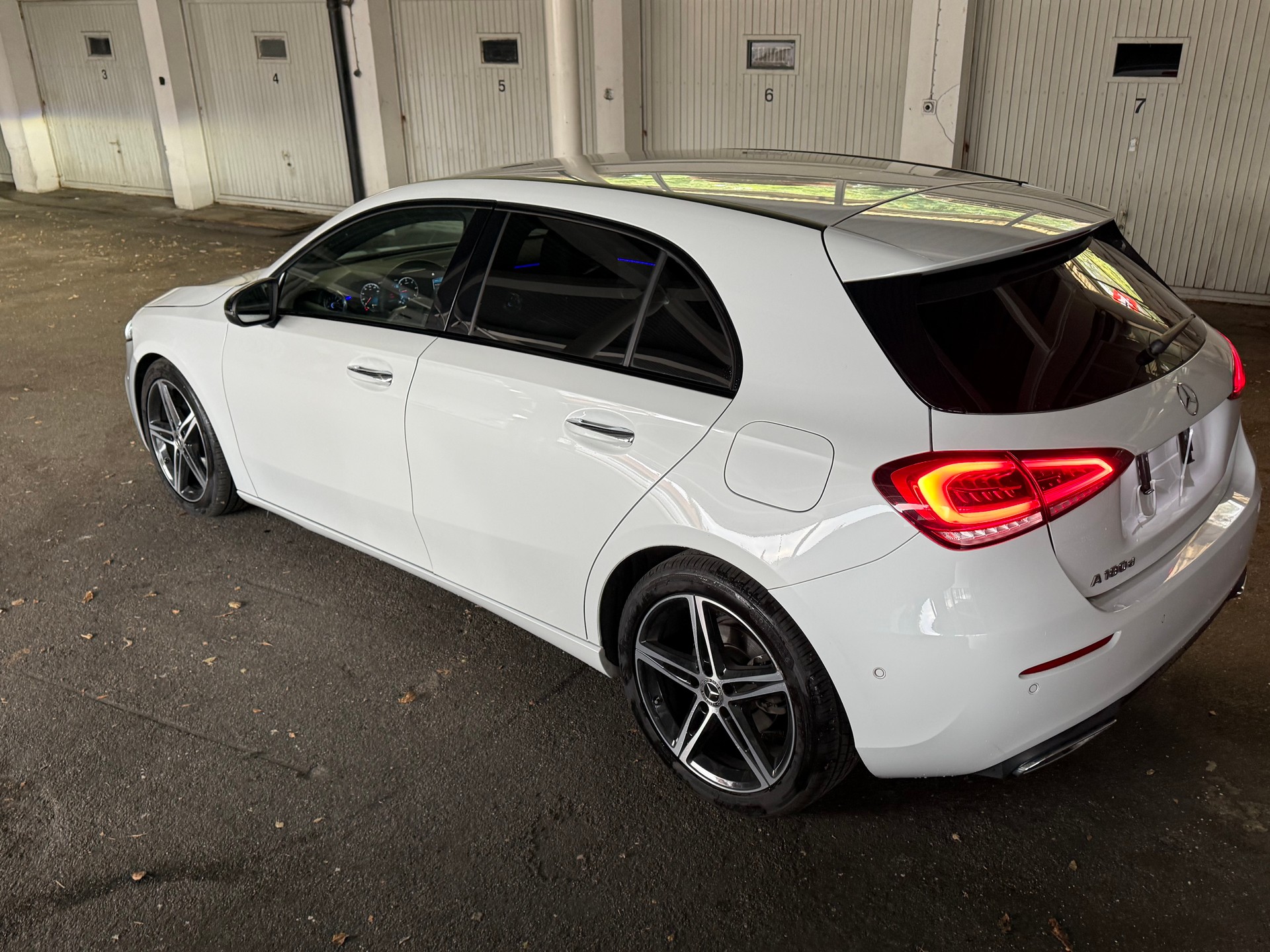 MERCEDES-BENZ A 180 d Progressive 7G-DCT-image-2