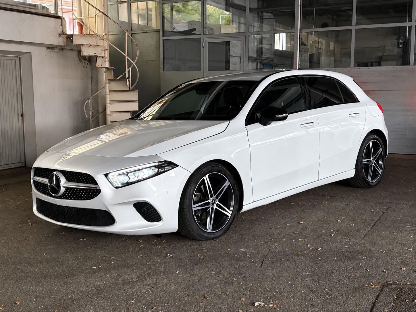 MERCEDES-BENZ A 180 d Progressive 7G-DCT-image-1