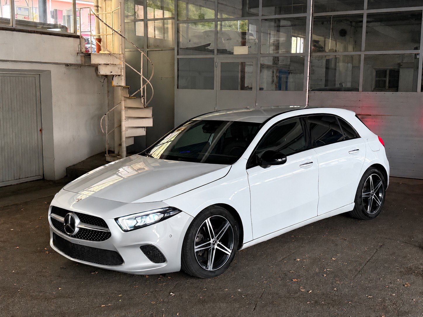 MERCEDES-BENZ A 180 d Progressive 7G-DCT-image-0