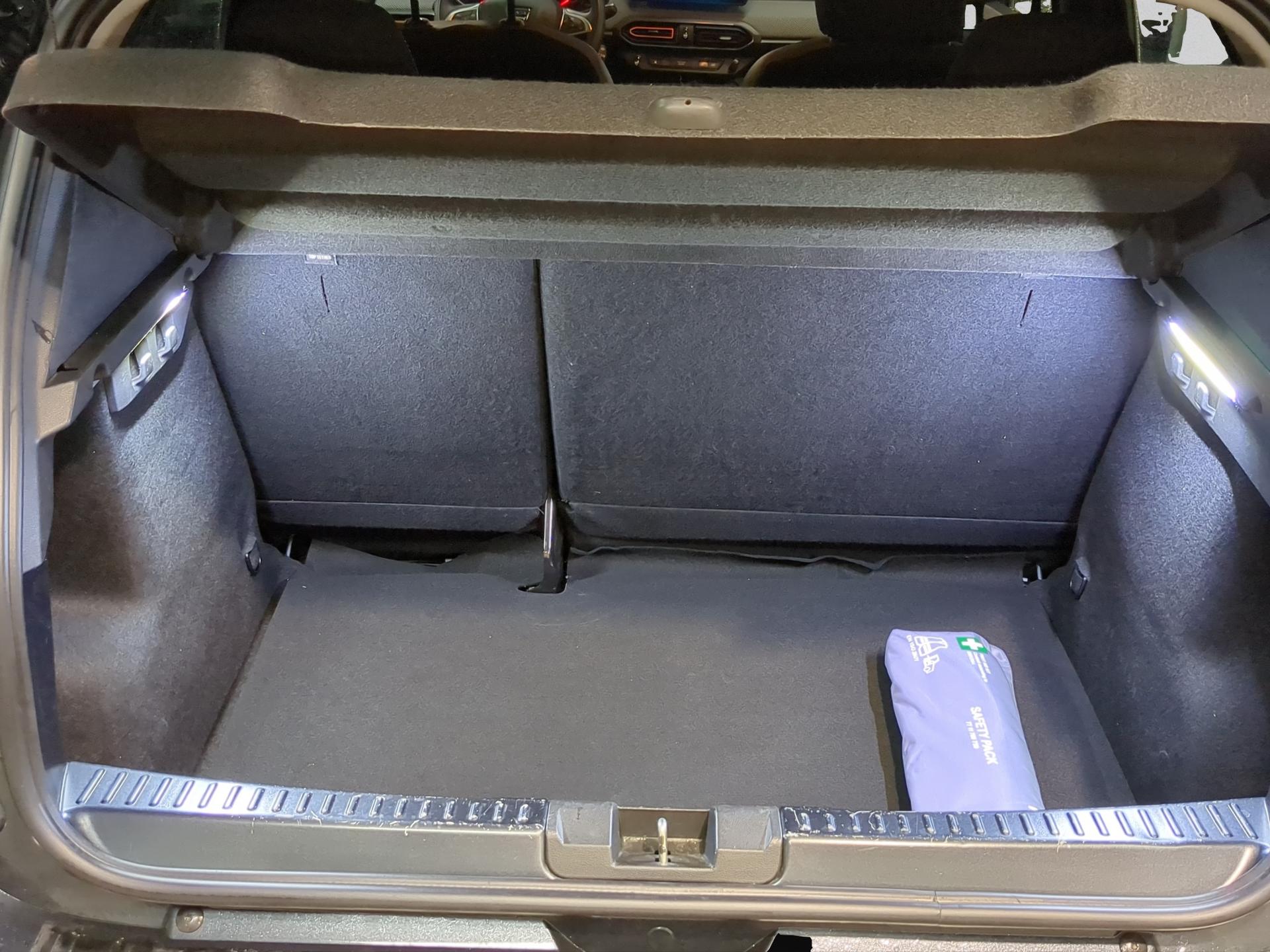 DACIA Sandero Stepway TCe 90 Comfort CVT-image-14