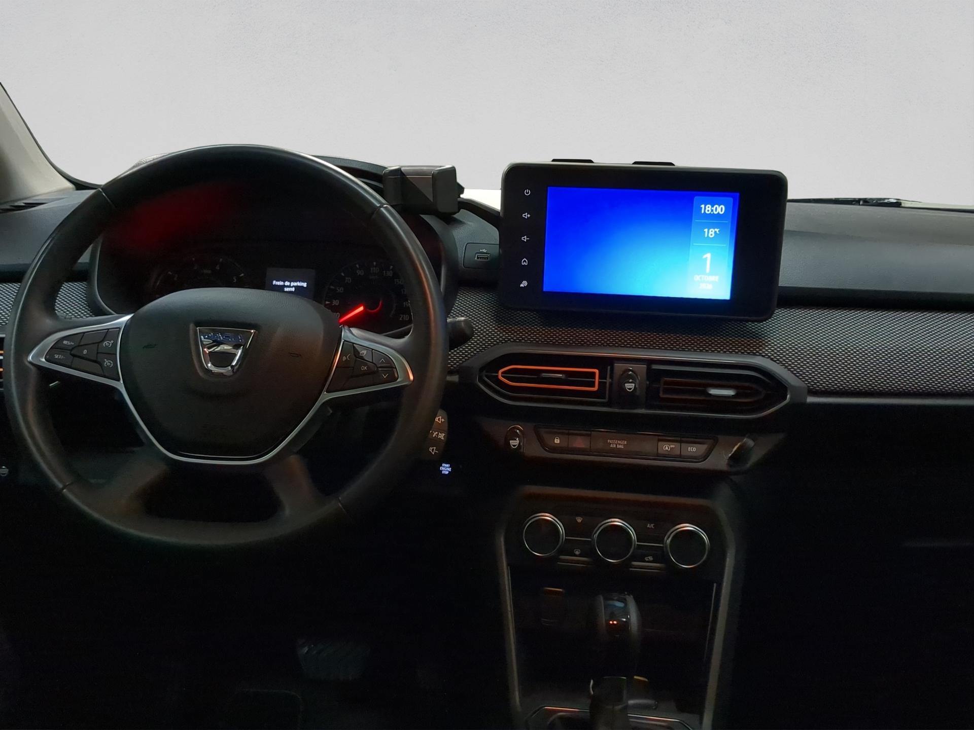 DACIA Sandero Stepway TCe 90 Comfort CVT-image-12