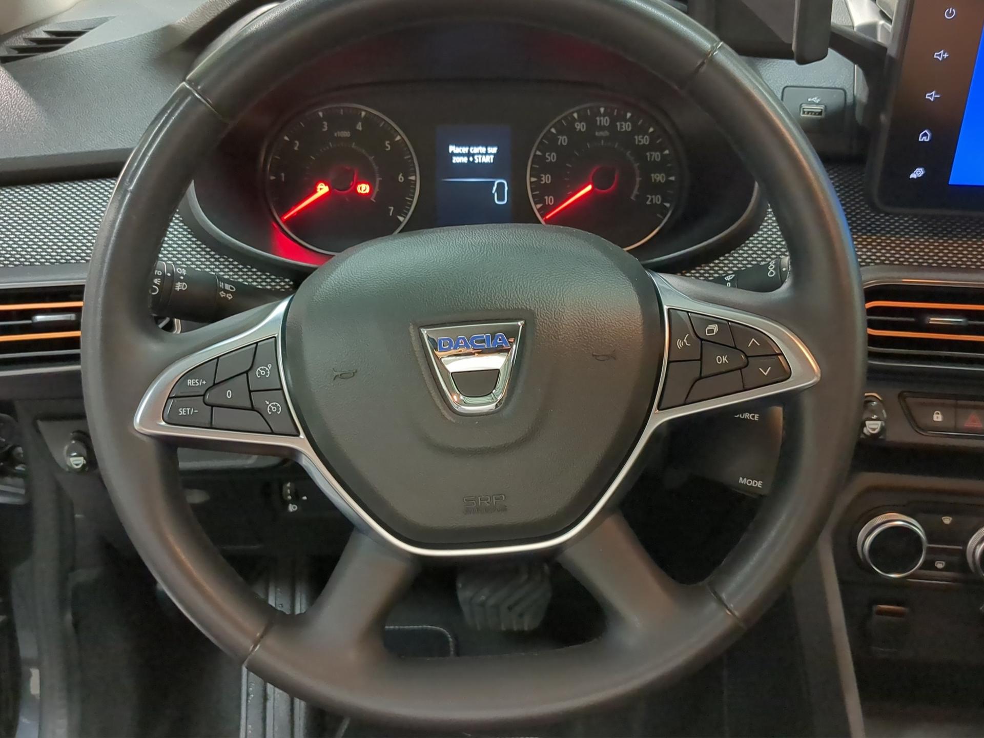 DACIA Sandero Stepway TCe 90 Comfort CVT-image-9