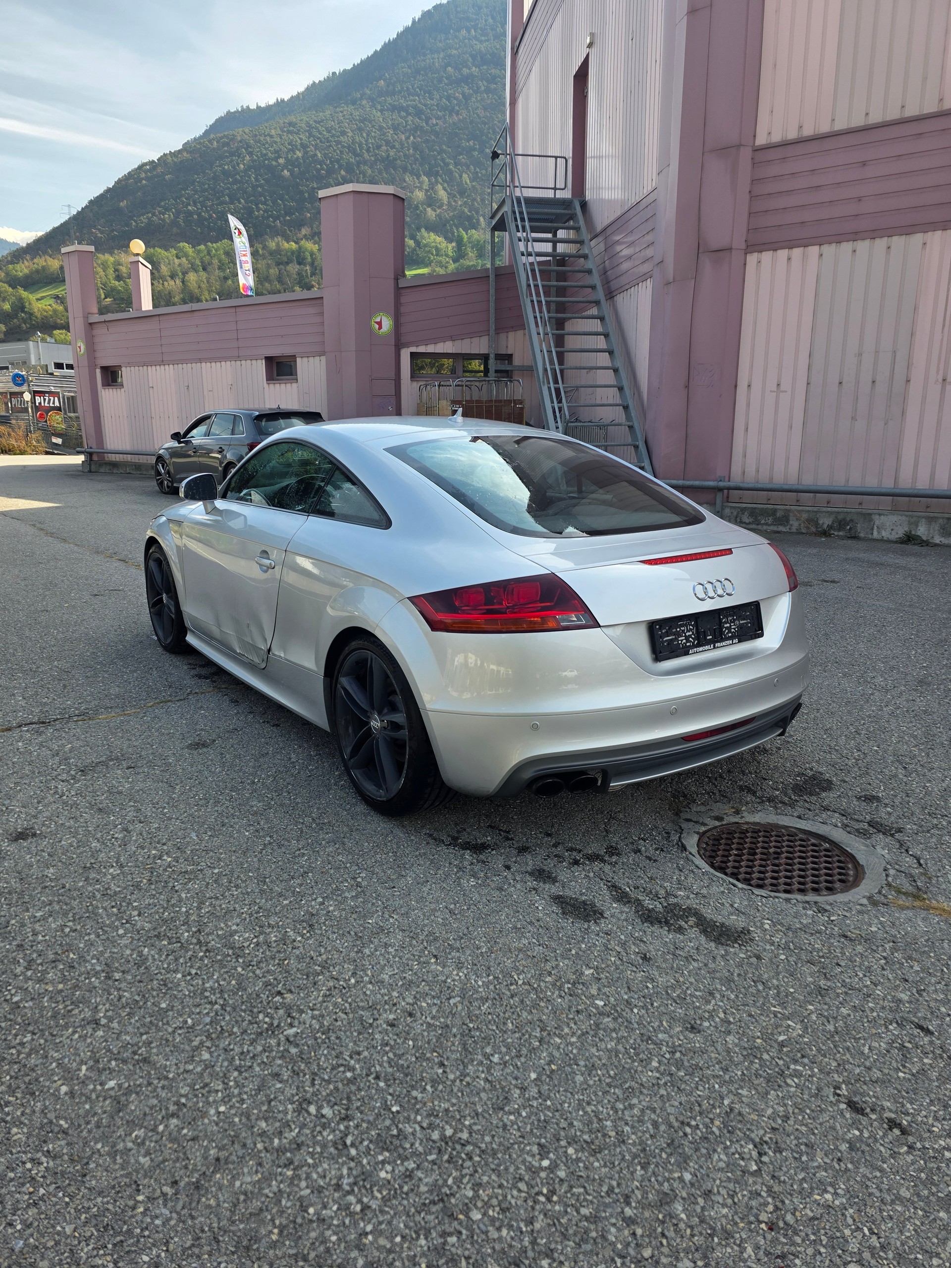AUDI TTS Coupé 2.0 TFSI quattro S-tronic-image-4