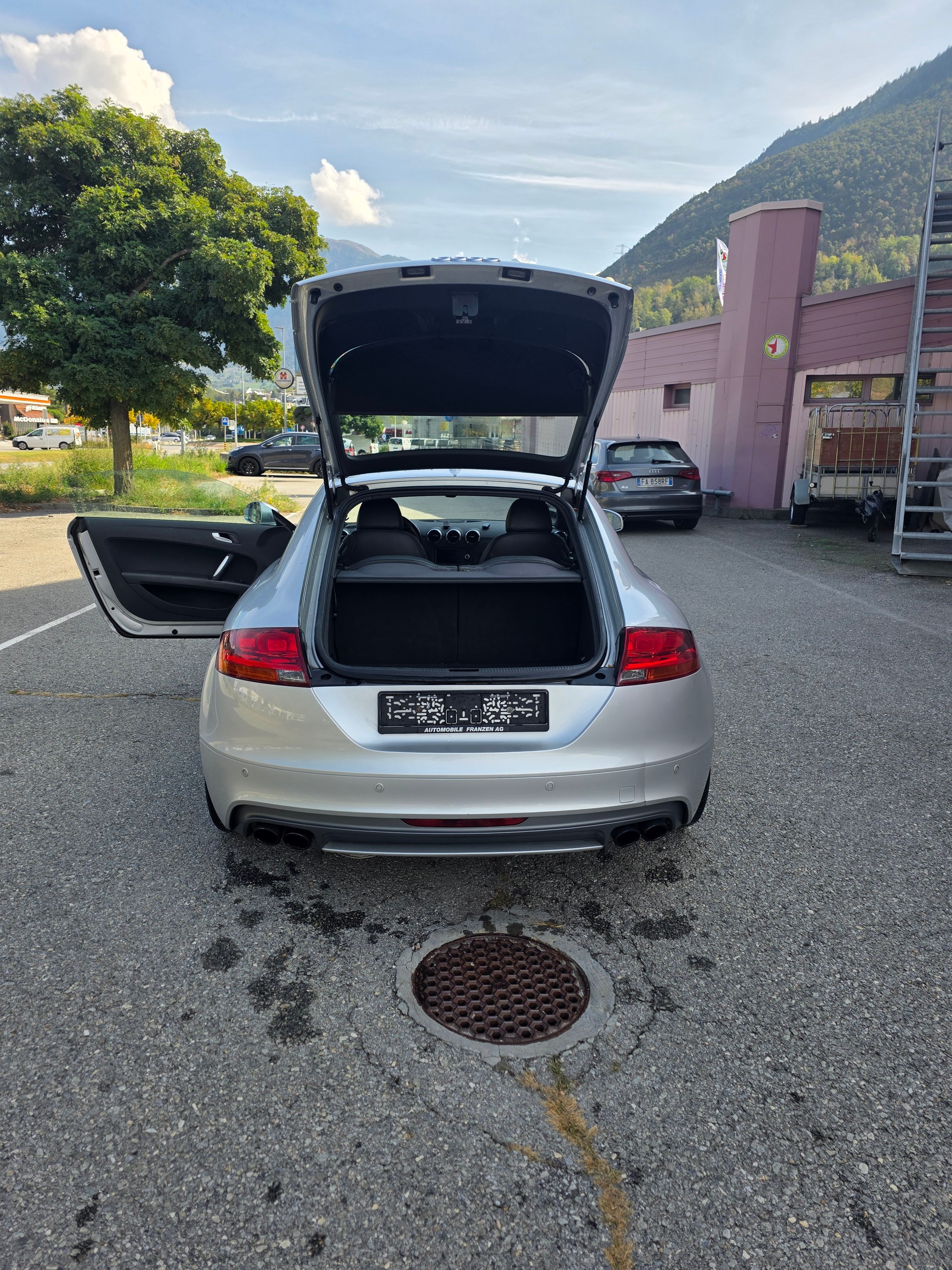 AUDI TTS Coupé 2.0 TFSI quattro S-tronic-image-11