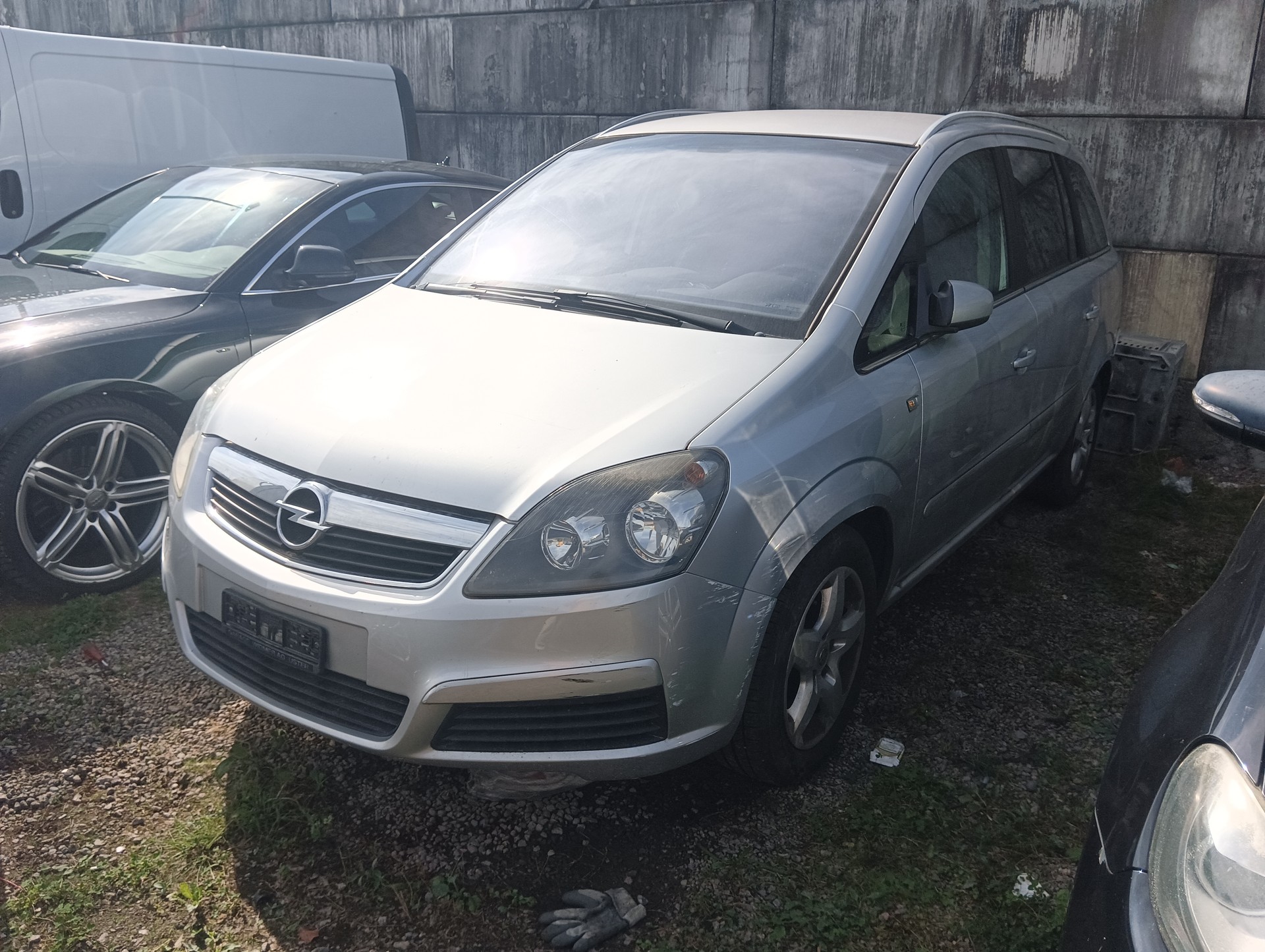 OPEL Zafira 2.2i 16V Enjoy-image-1