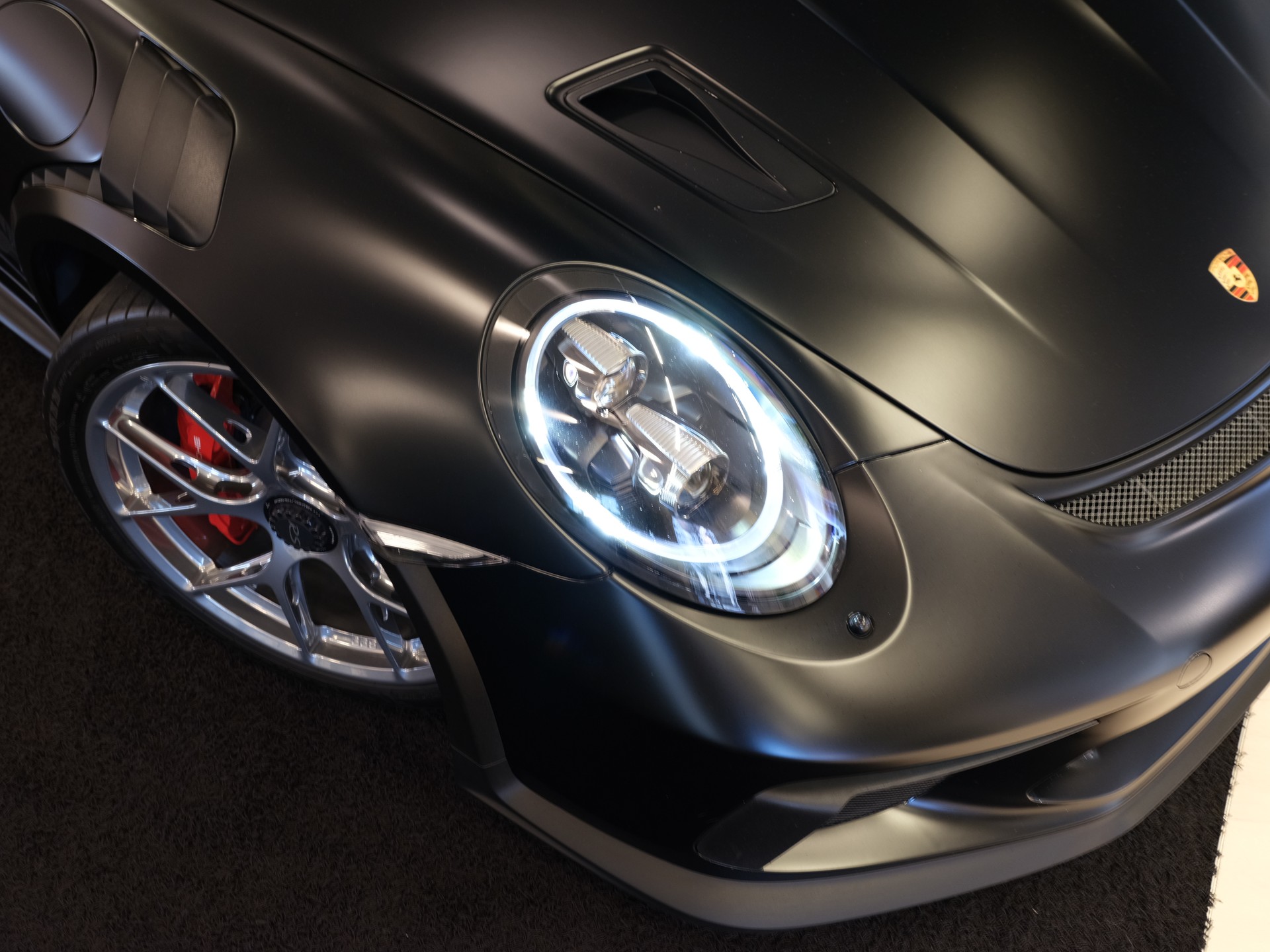 PORSCHE 911 GT3 RS PDK (NON-OPF)-showroom-element-2
