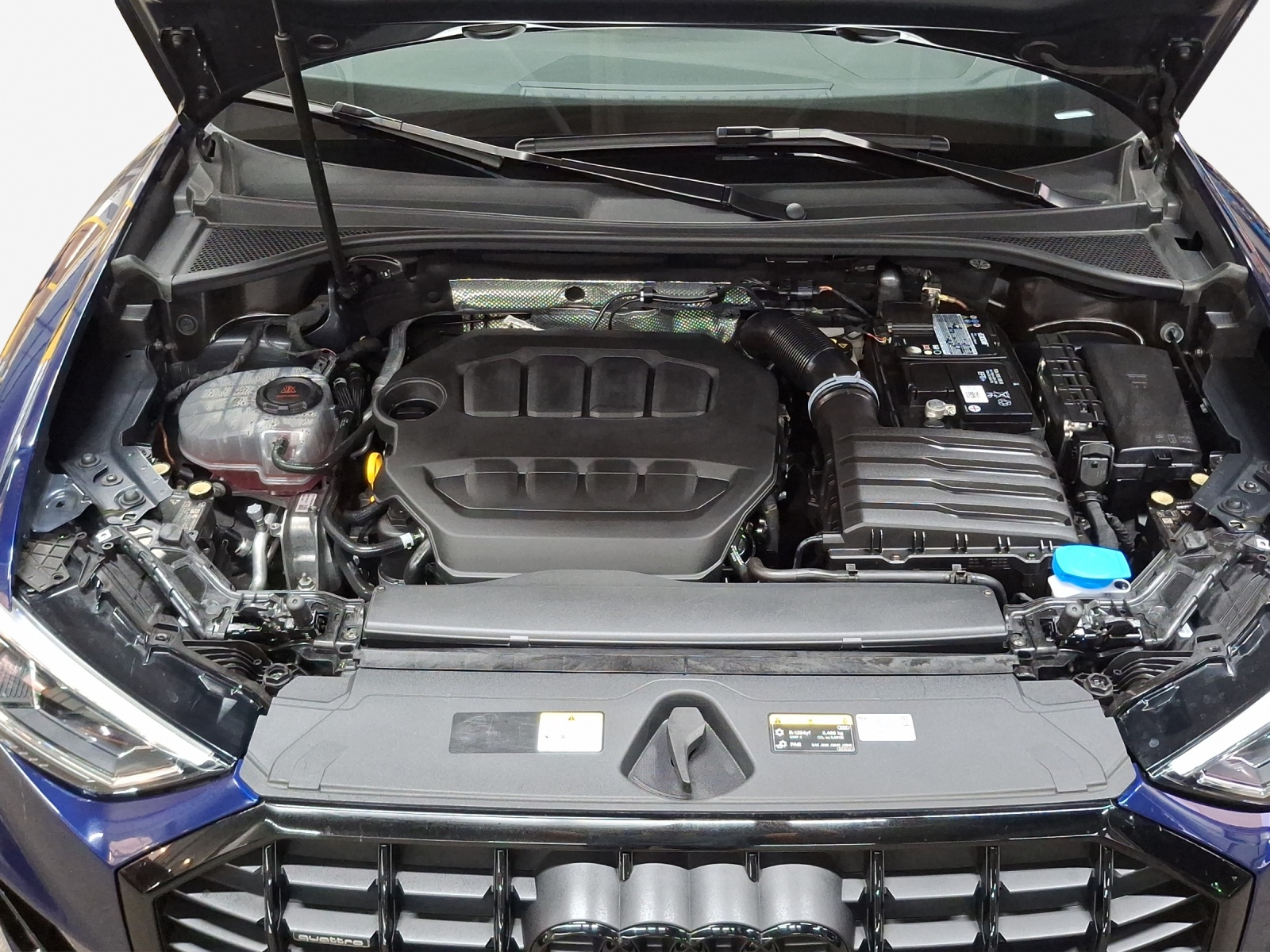 AUDI Q3 40 TFSI S line quattro S-tronic-image-15