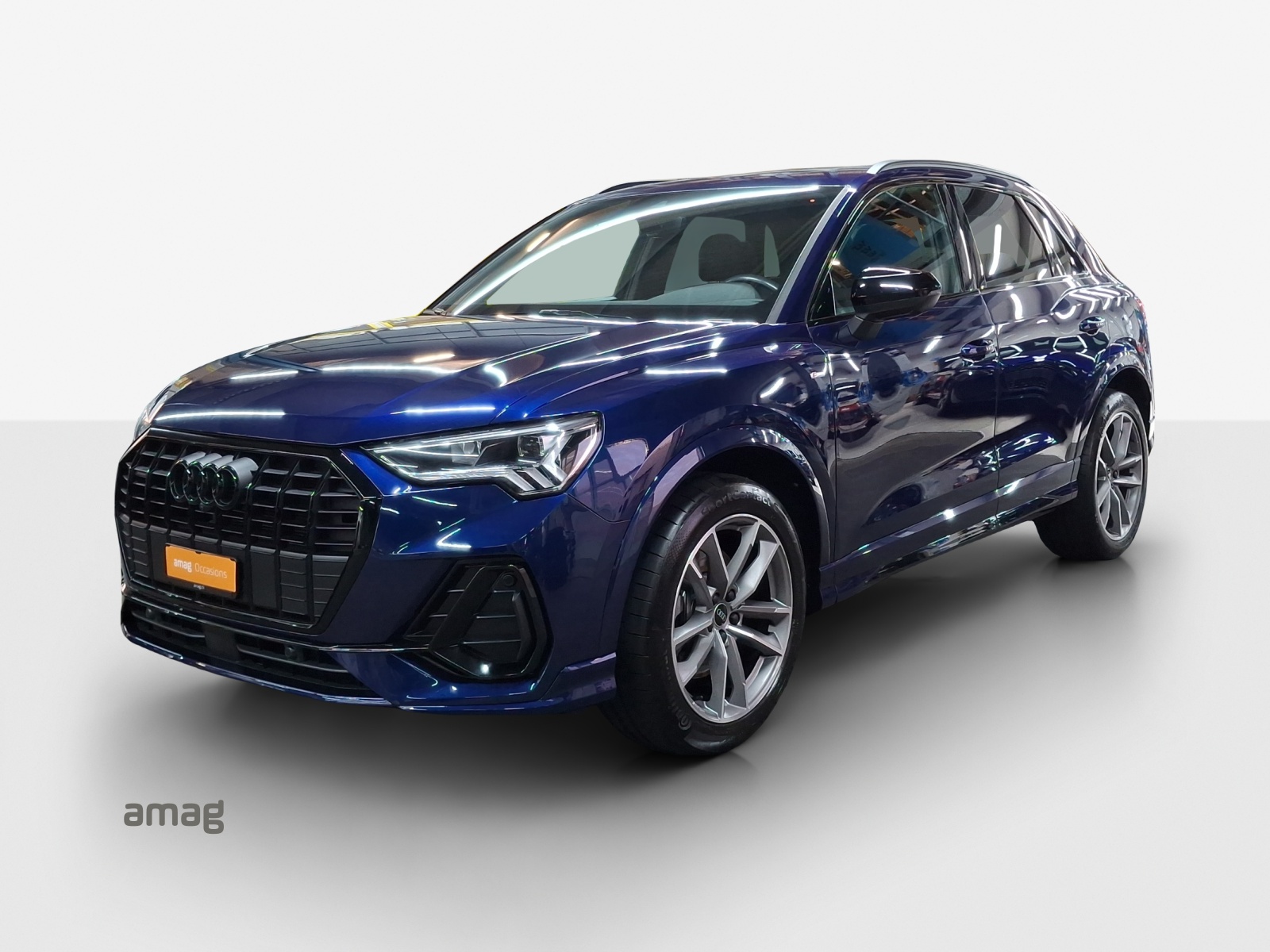 AUDI Q3 40 TFSI S line quattro S-tronic-image-0