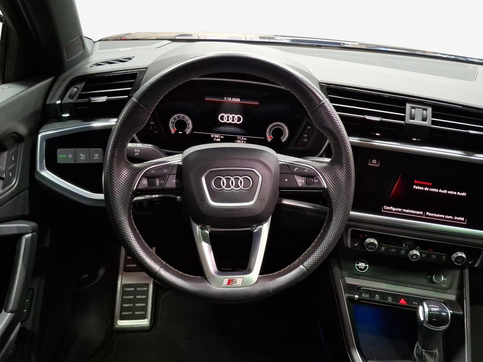 AUDI Q3 40 TFSI S line quattro S-tronic-image-9