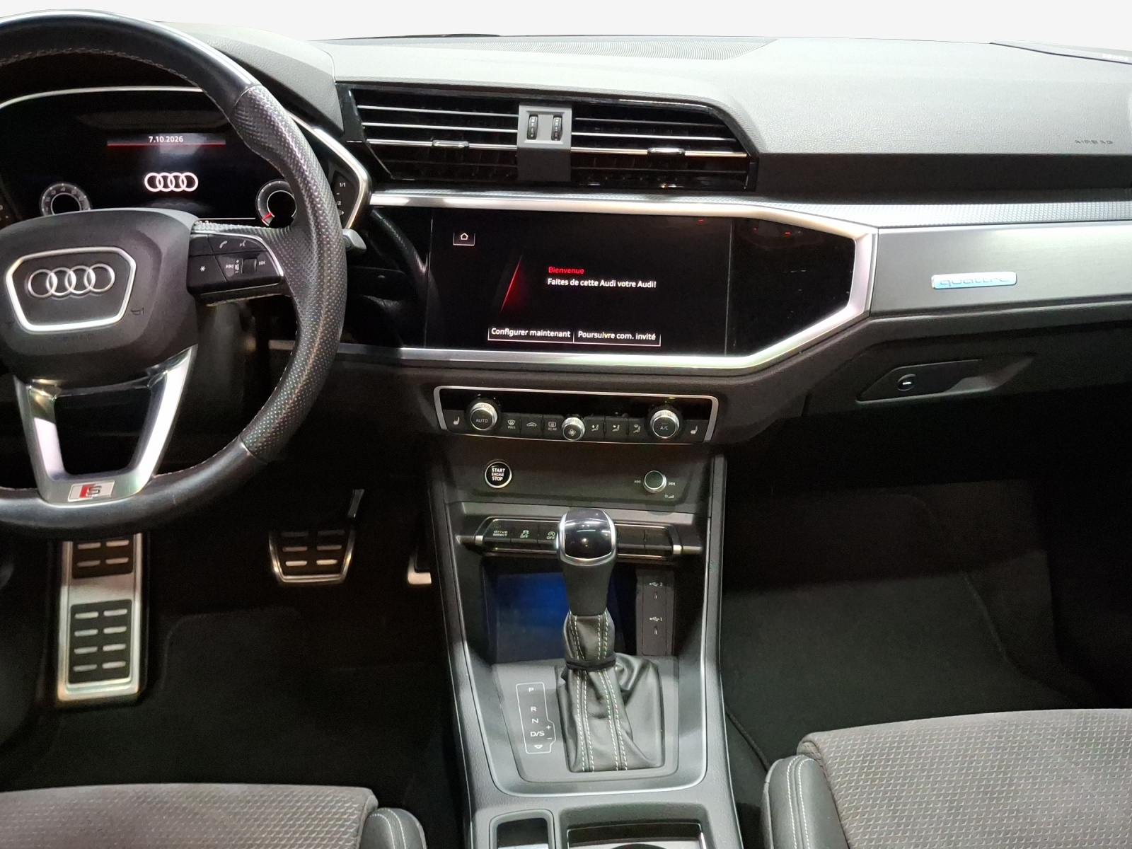 AUDI Q3 40 TFSI S line quattro S-tronic-image-10