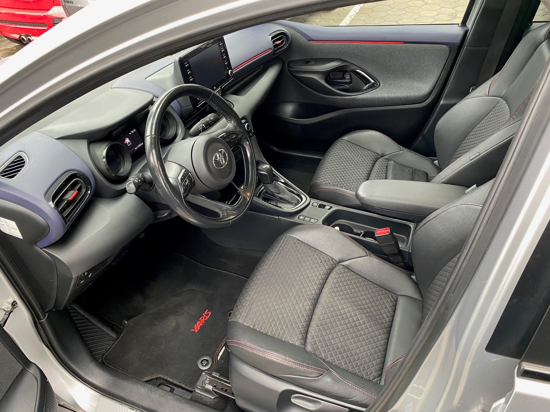 TOYOTA Yaris 1.5 Pop e-CVT-image-4