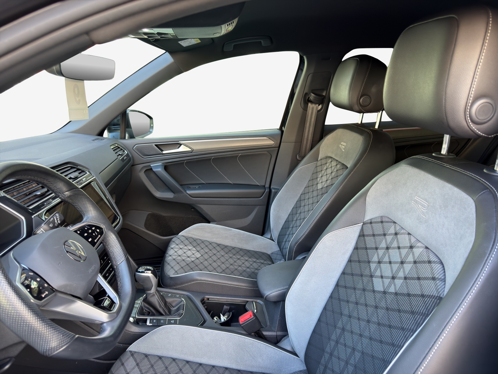 VW Tiguan 1.4TSI PHEV Selection DSG-image-7