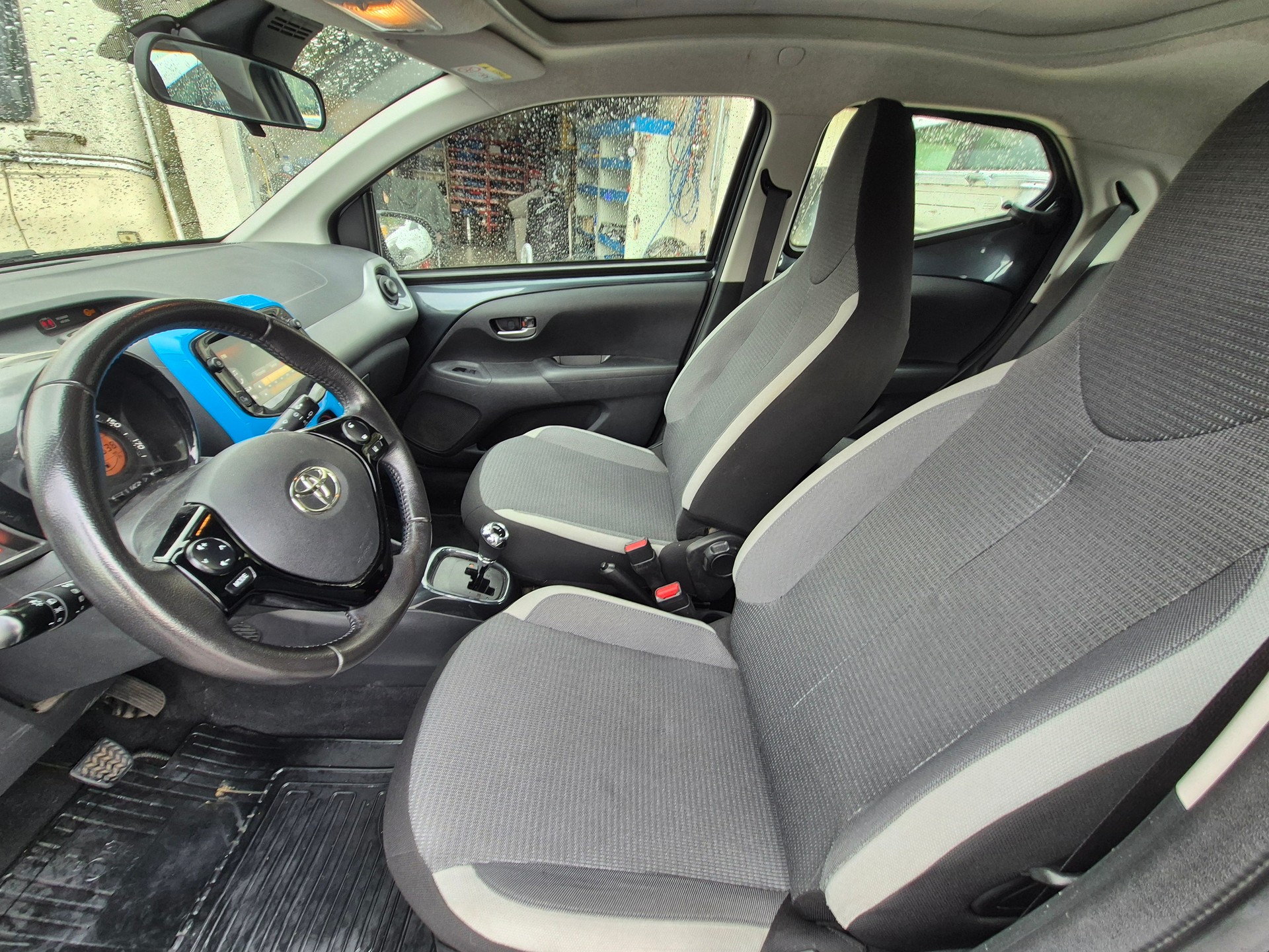 TOYOTA Aygo 1.0 VVT-i x-play X-shift-image-9