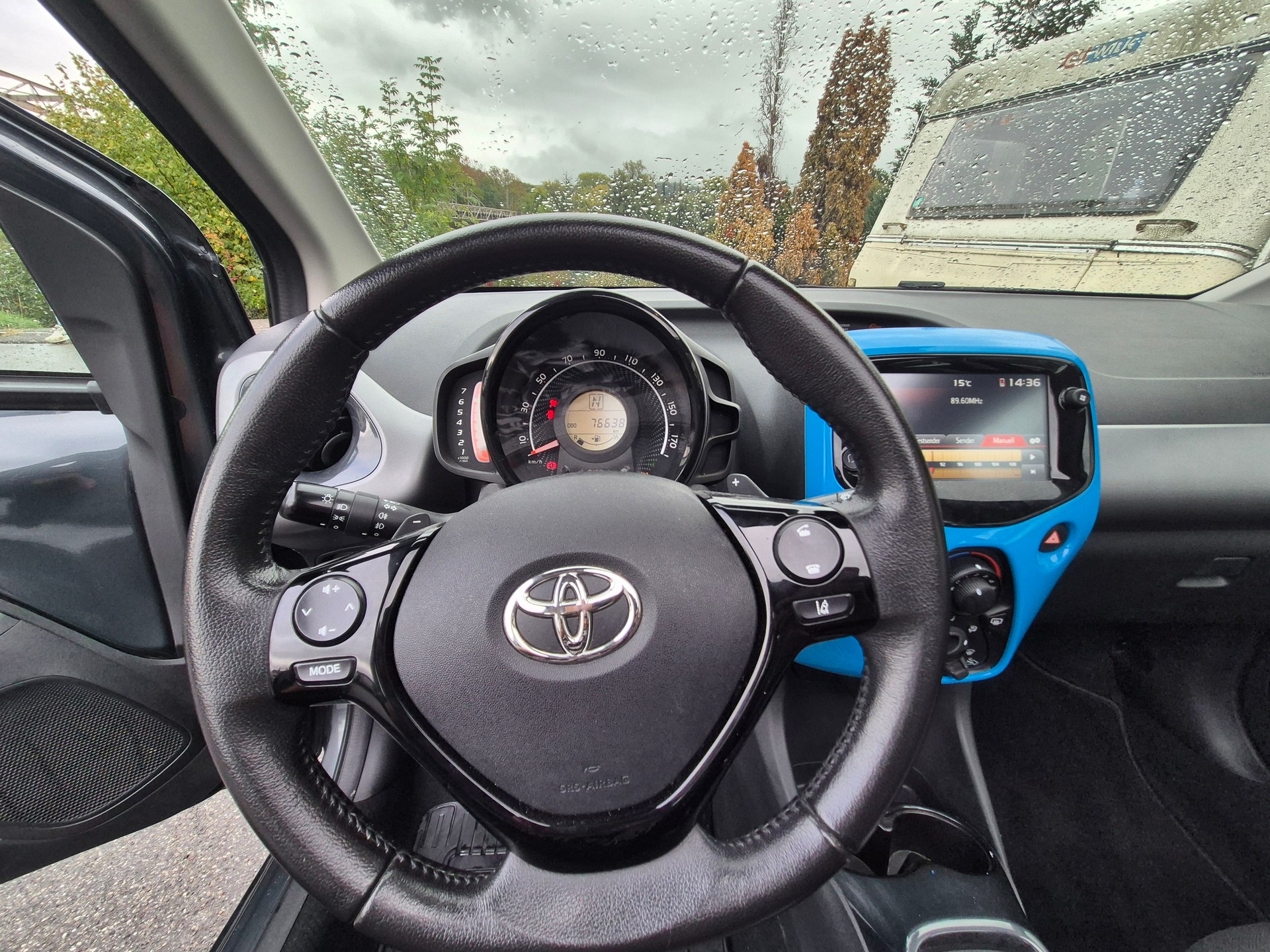 TOYOTA Aygo 1.0 VVT-i x-play X-shift-image-6