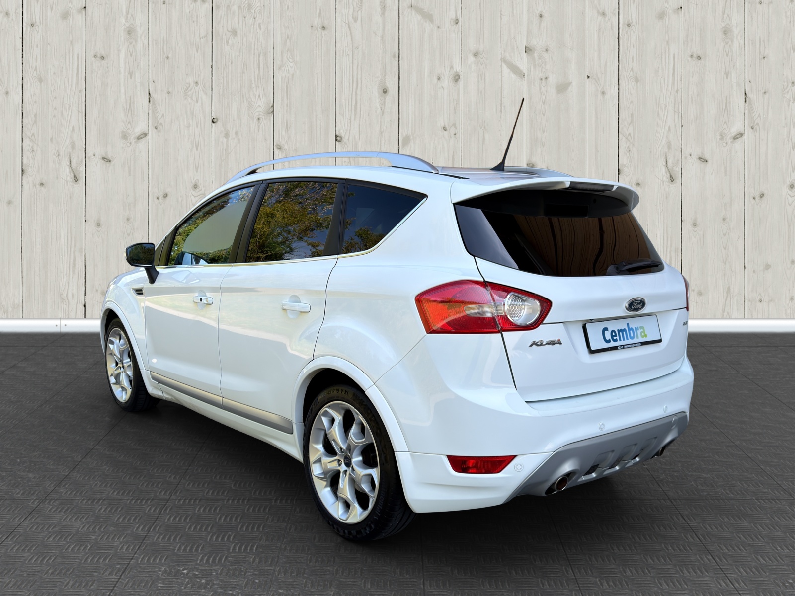 FORD Kuga 2.5 Turbo Titanium 4WD Automatic-image-4