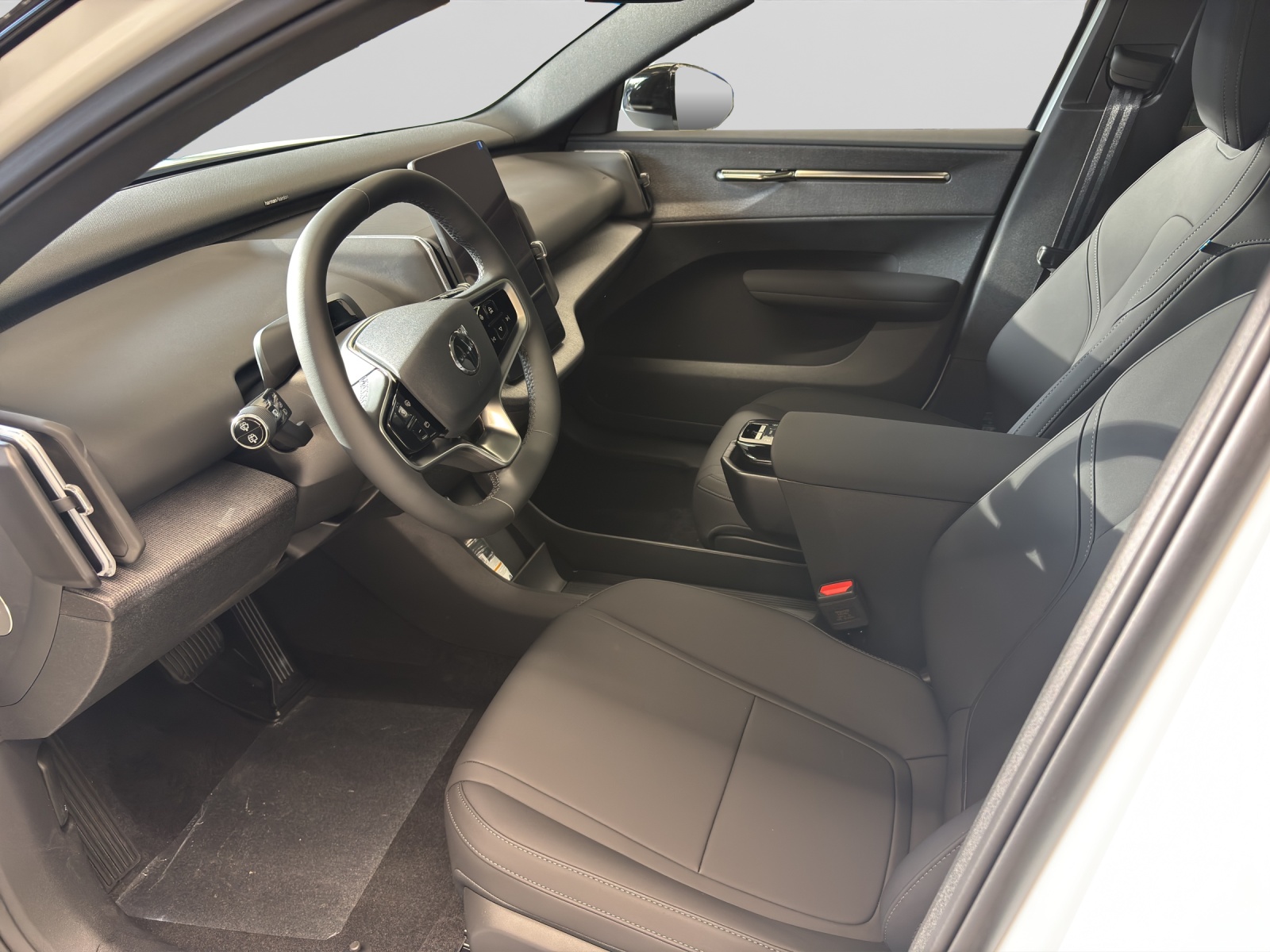 VOLVO EX30 P8 Ultra AWD-showroom-element-3