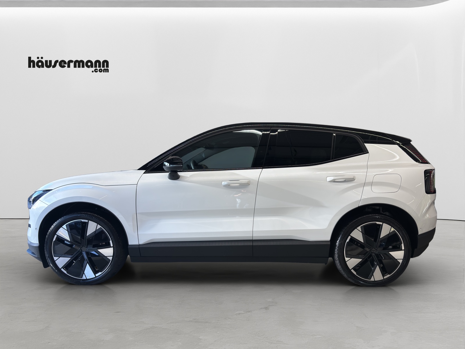 VOLVO EX30 P8 Ultra AWD-showroom-element-1
