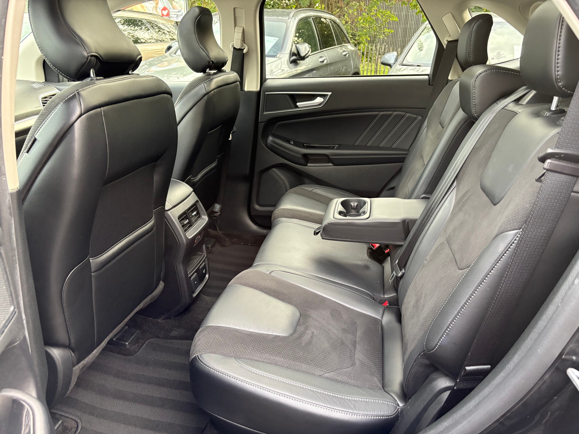 FORD Edge 2.0 TDCi ST-Line 4WD PowerShift-image-13