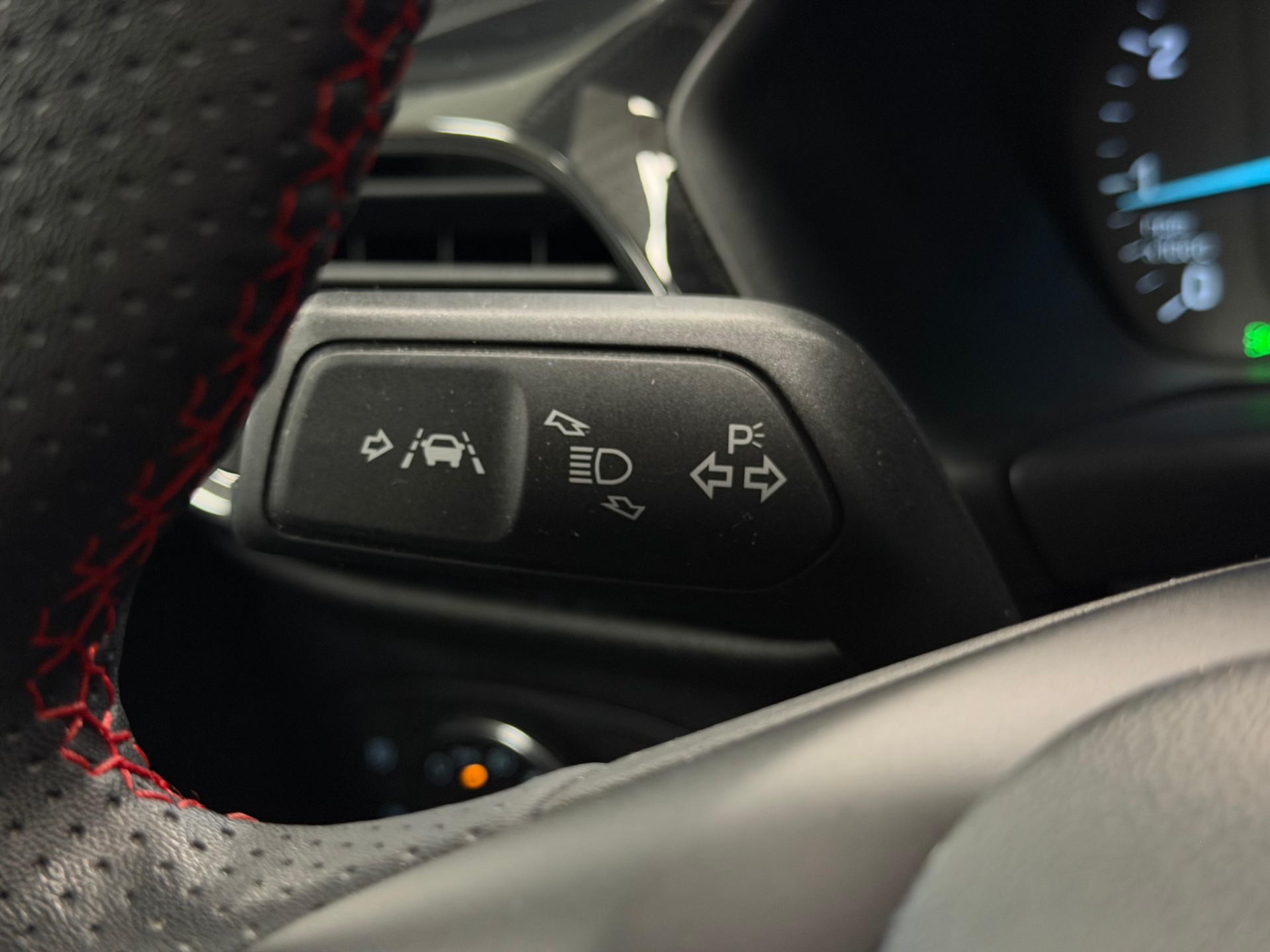 FORD Fiesta 1.0 SCTi MHEV ST Line X Automat-image-28