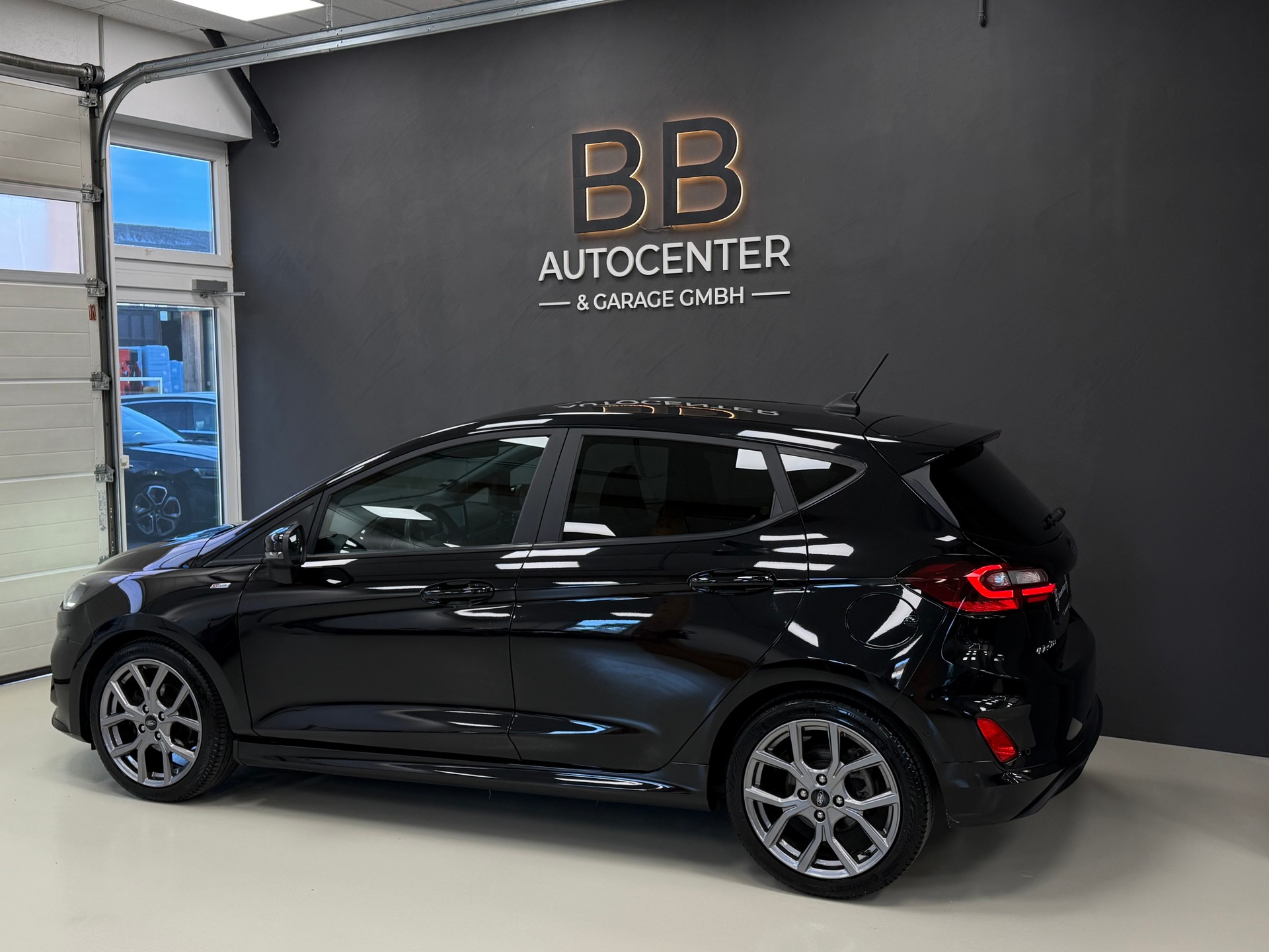 FORD Fiesta 1.0 SCTi MHEV ST Line X Automat-image-4