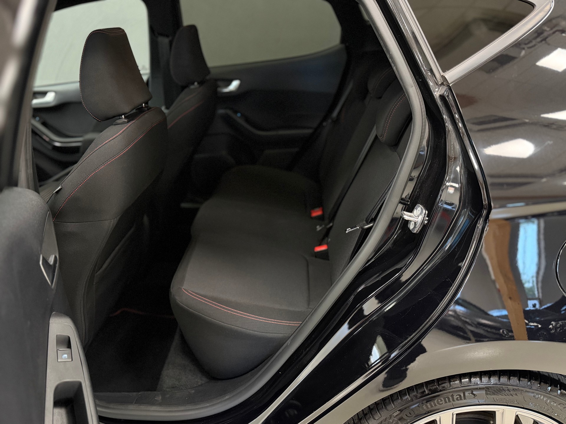 FORD Fiesta 1.0 SCTi MHEV ST Line X Automat-image-13