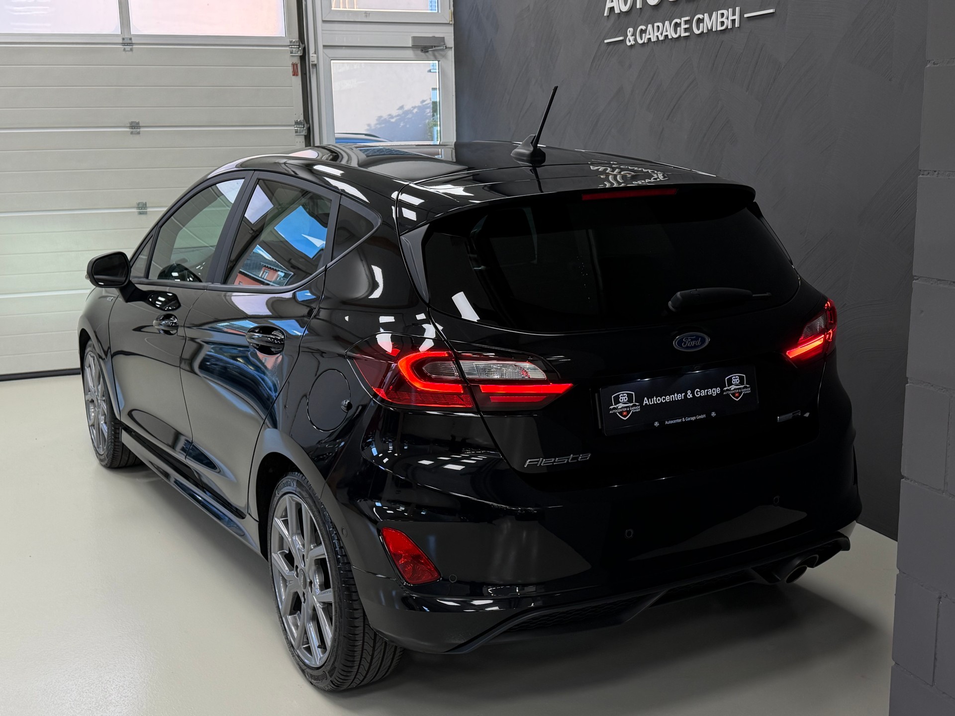 FORD Fiesta 1.0 SCTi MHEV ST Line X Automat-image-6