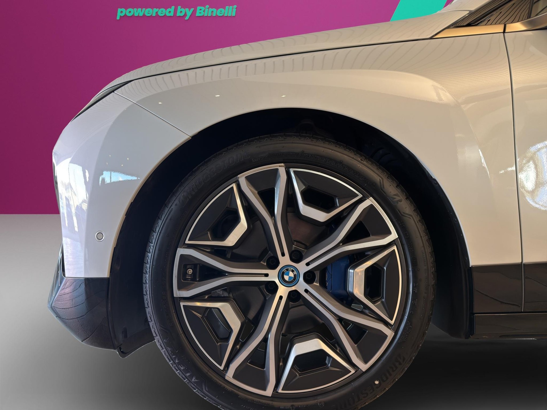 BMW iX xDrive50-image-8