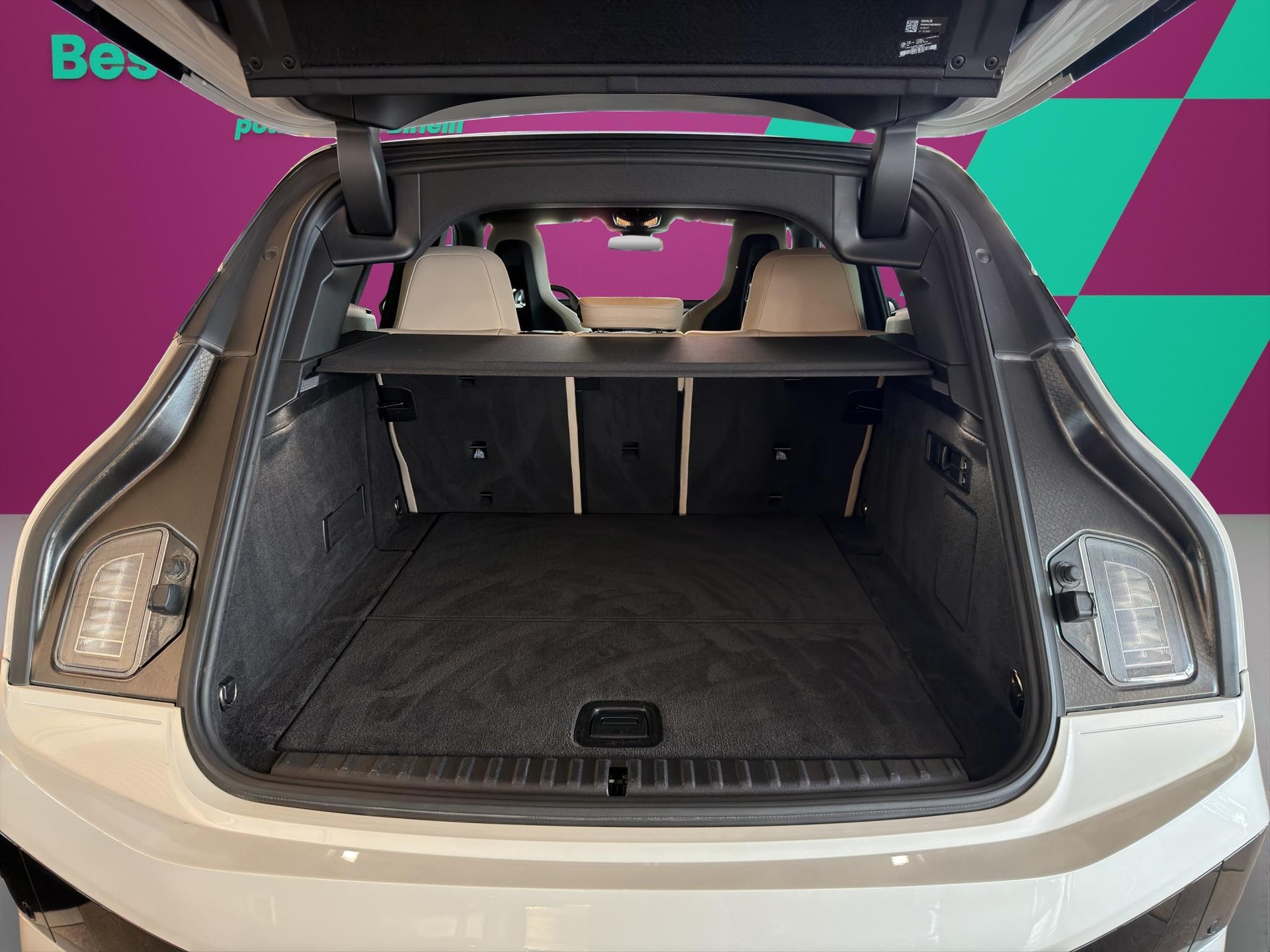 BMW iX xDrive50-image-9