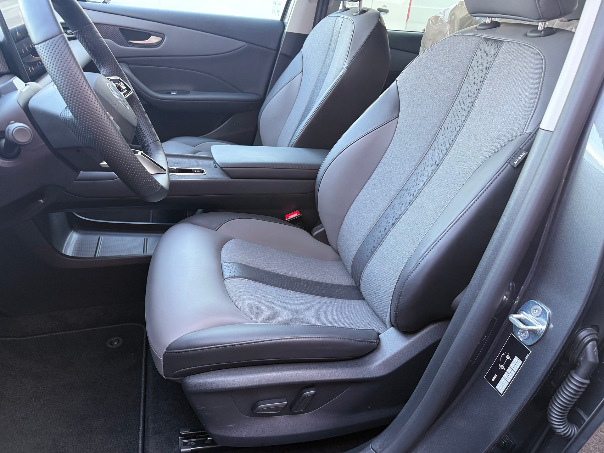 MG S5 EV 64kWh Luxury Elektro-image-9
